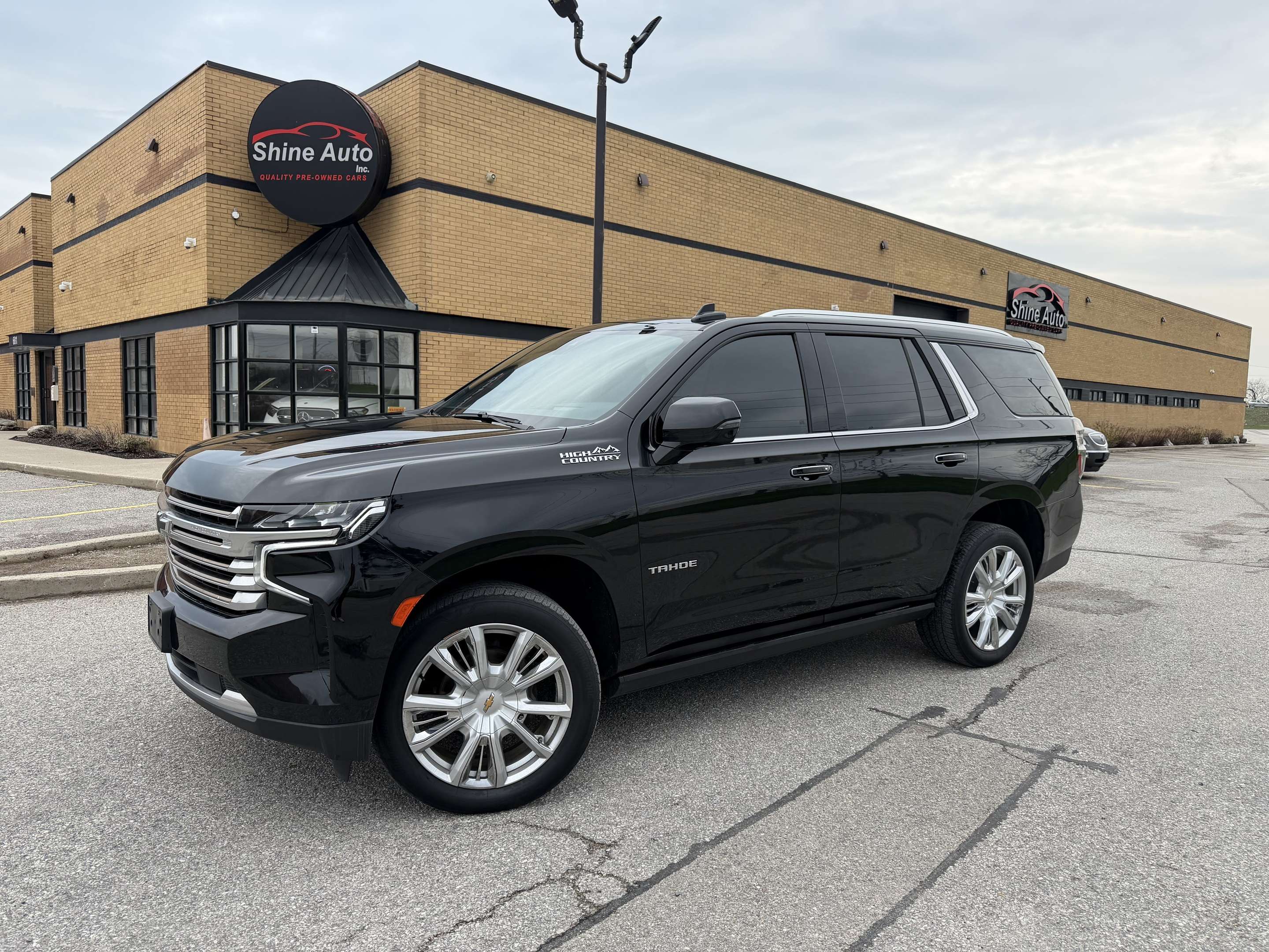 Black 2021 Chevrolet Tahoe High Country 4WD SUV / Crossover Four-Wheel Drive Automatic