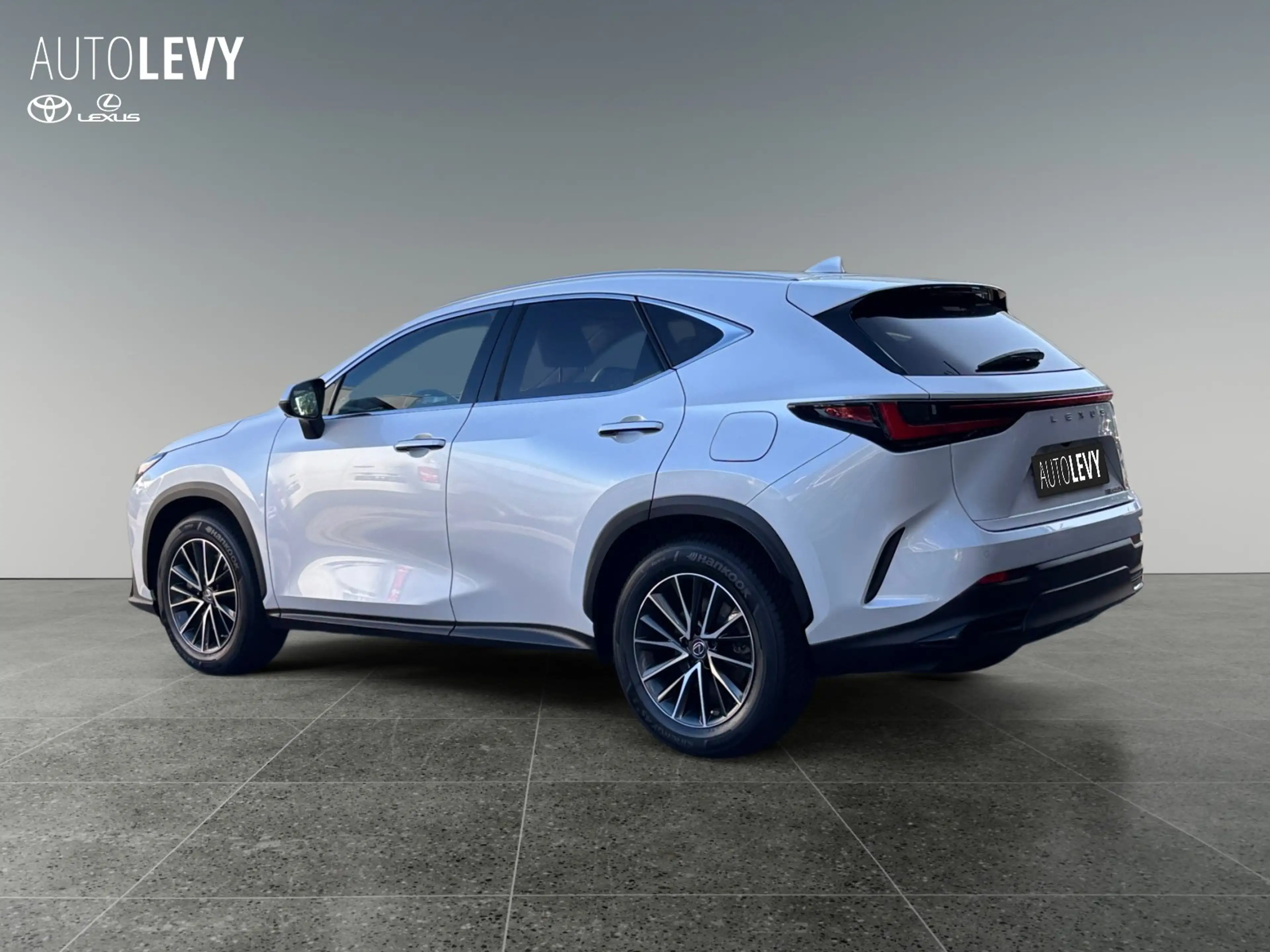 Lexus NX 450h+ E-Four Executive Line NAVI/LED/ACC — photo 3