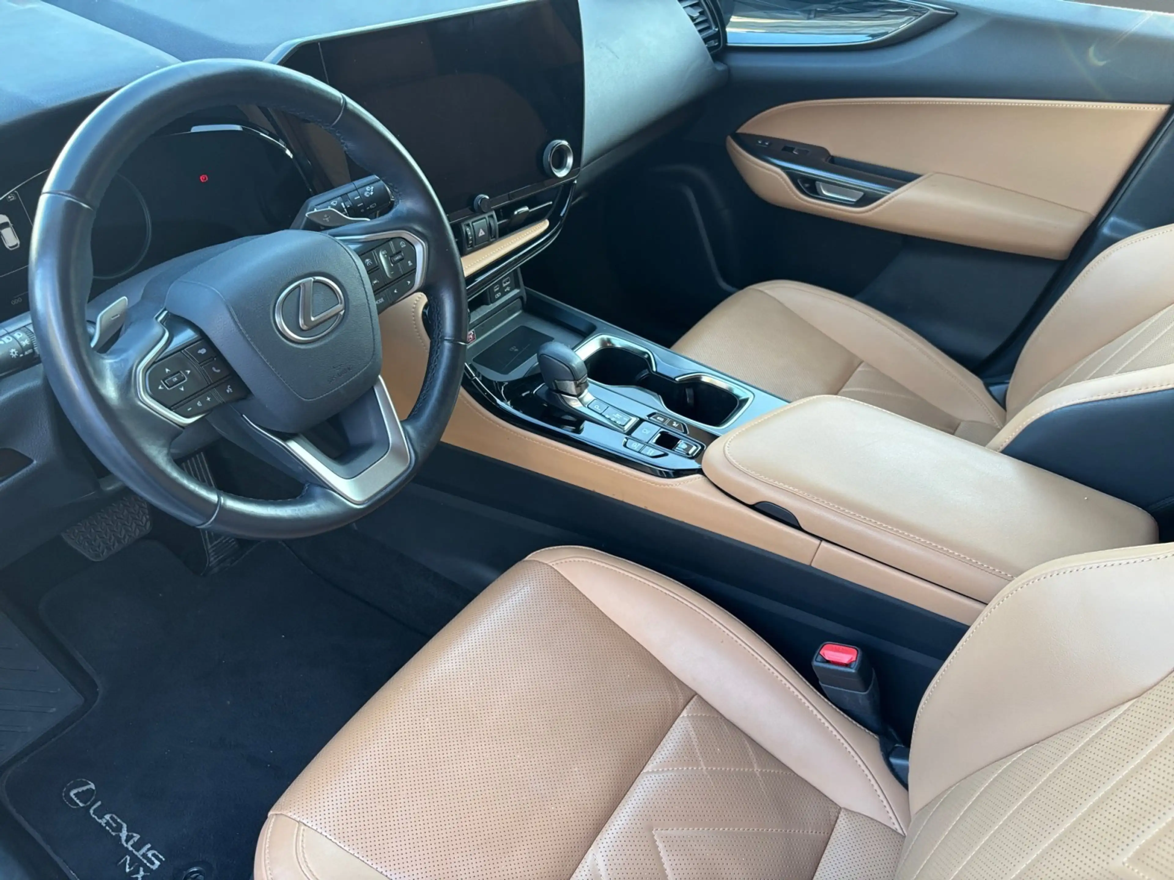 Lexus NX 450h+ E-Four Executive Line NAVI/LED/ACC — photo 8