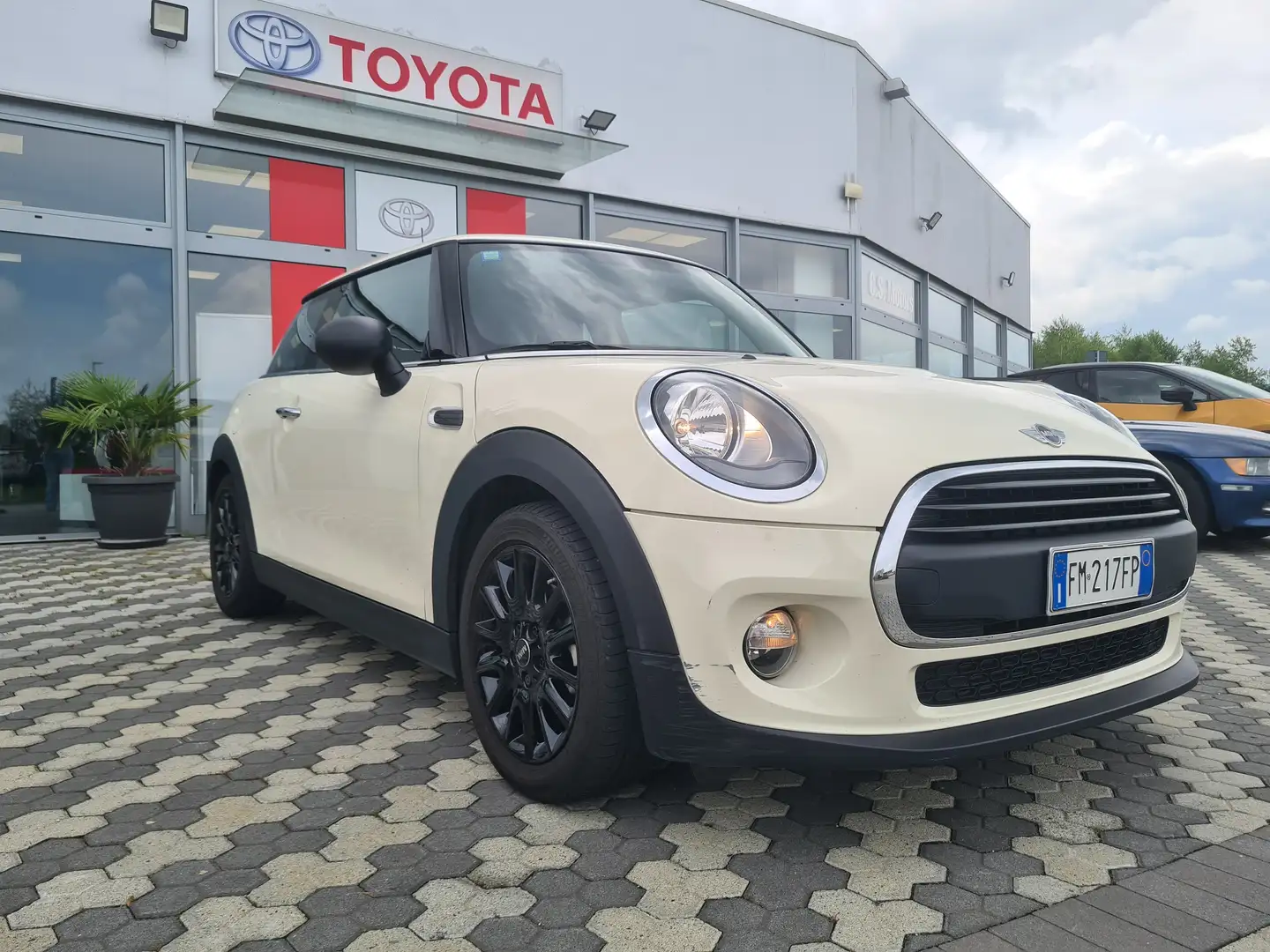 MINI One Mini 1.2 One Hype 3p Béžová - 2