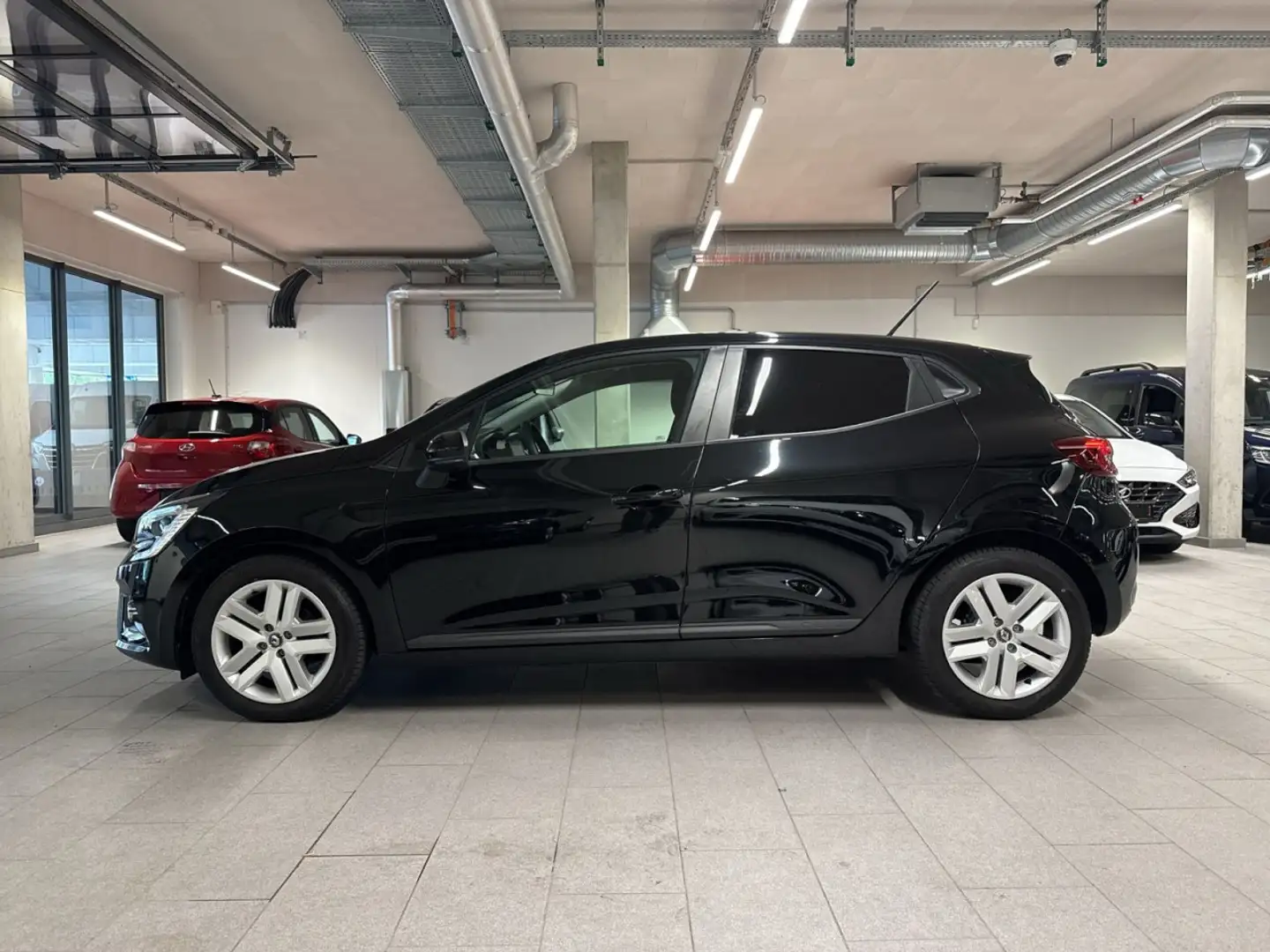 Renault Clio V Business Edition LED, Einparkhilfe Klima Navi Schwarz - 2
