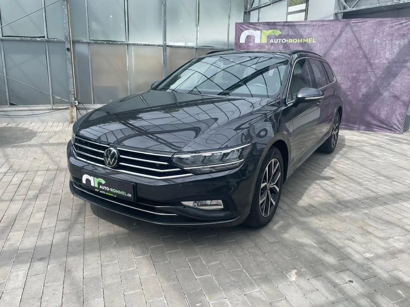 Volkswagen Passat Variant Passat Var. TDI DSG Business LED Nav AHK Assist Gris - 1