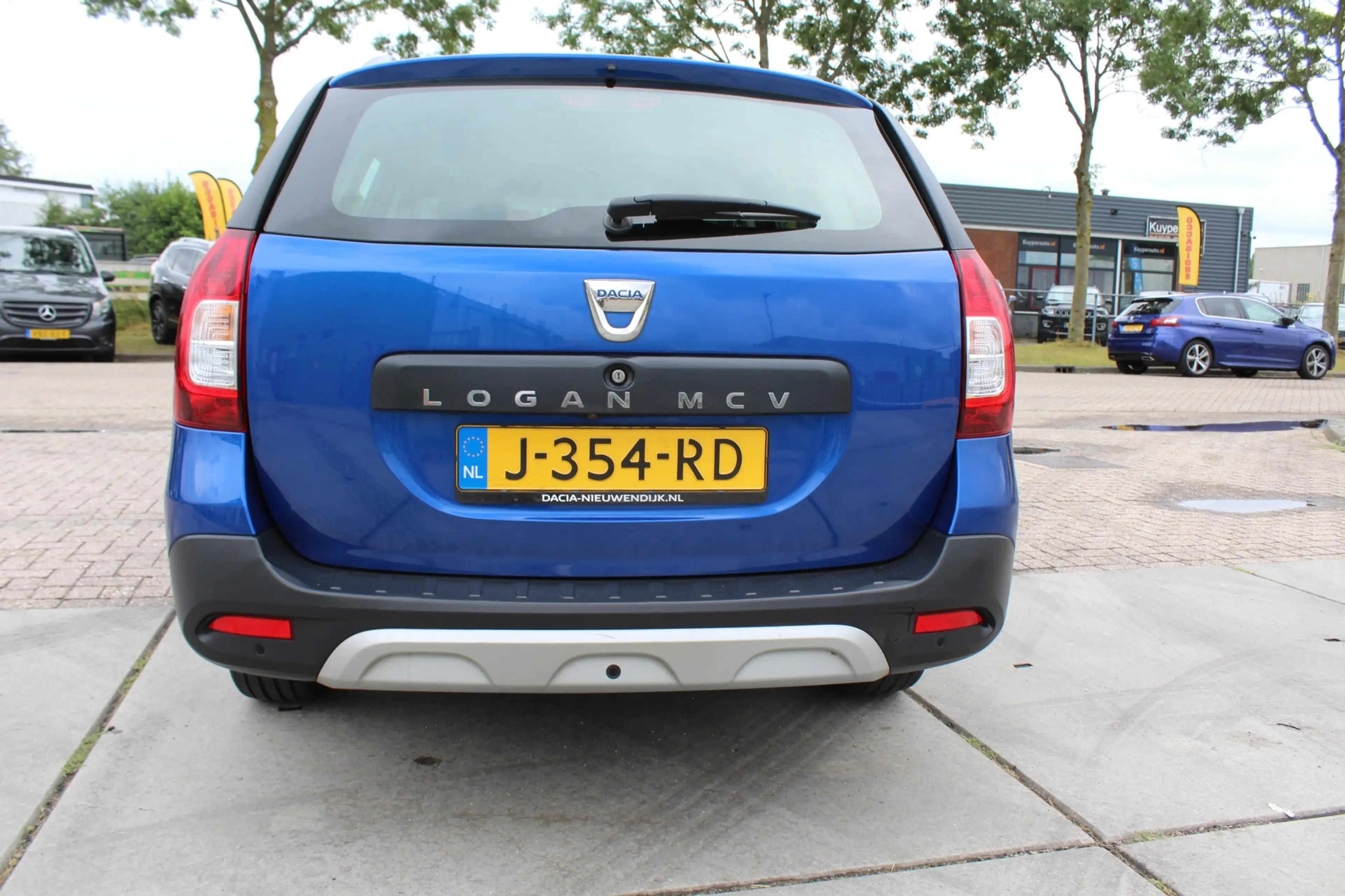 Dacia Logan MCV 1.0 TCe Bi-Fuel Stepway Serie Limitee 15th Ann — photo 30