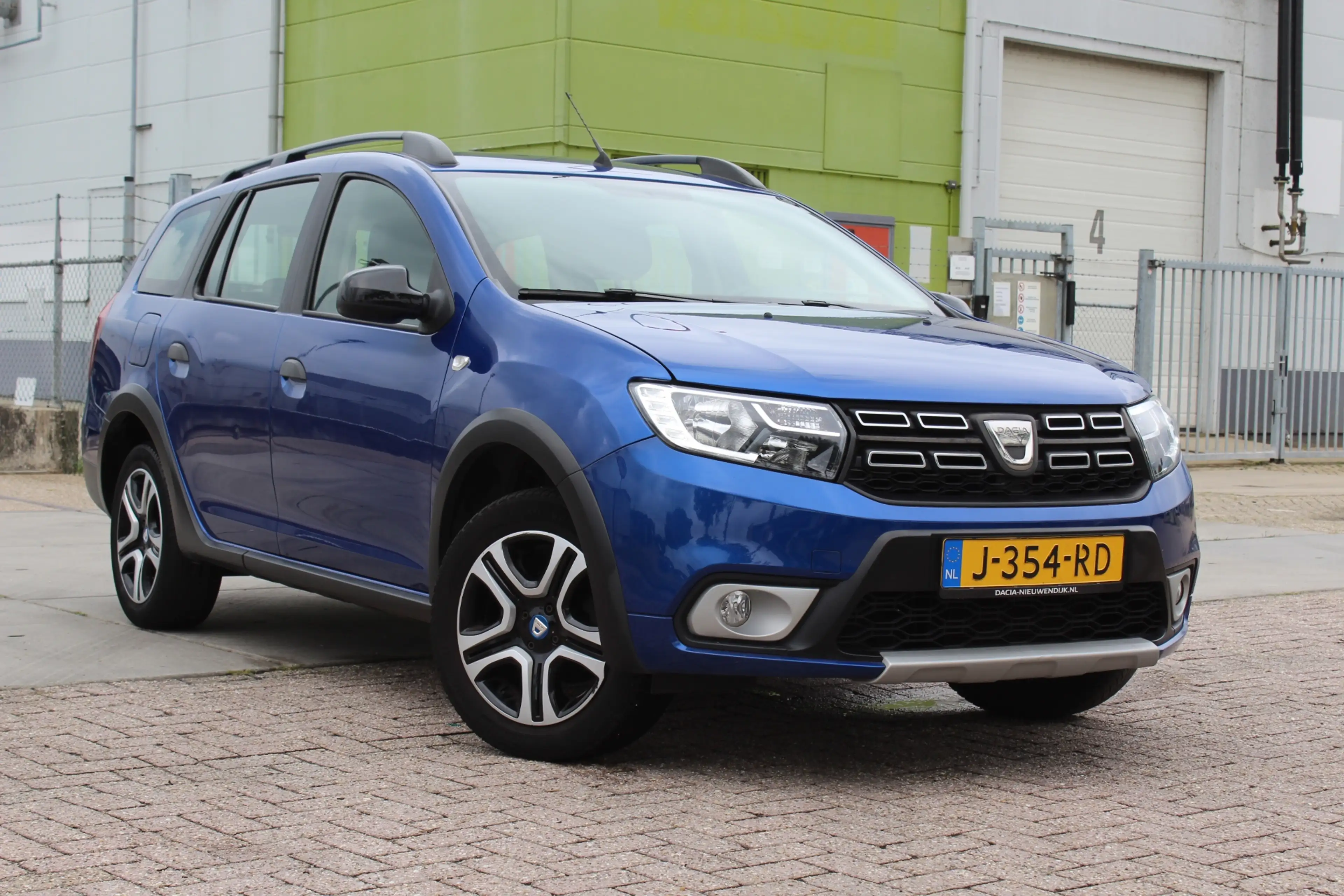 Dacia Logan MCV 1.0 TCe Bi-Fuel Stepway Serie Limitee 15th Ann — photo 6
