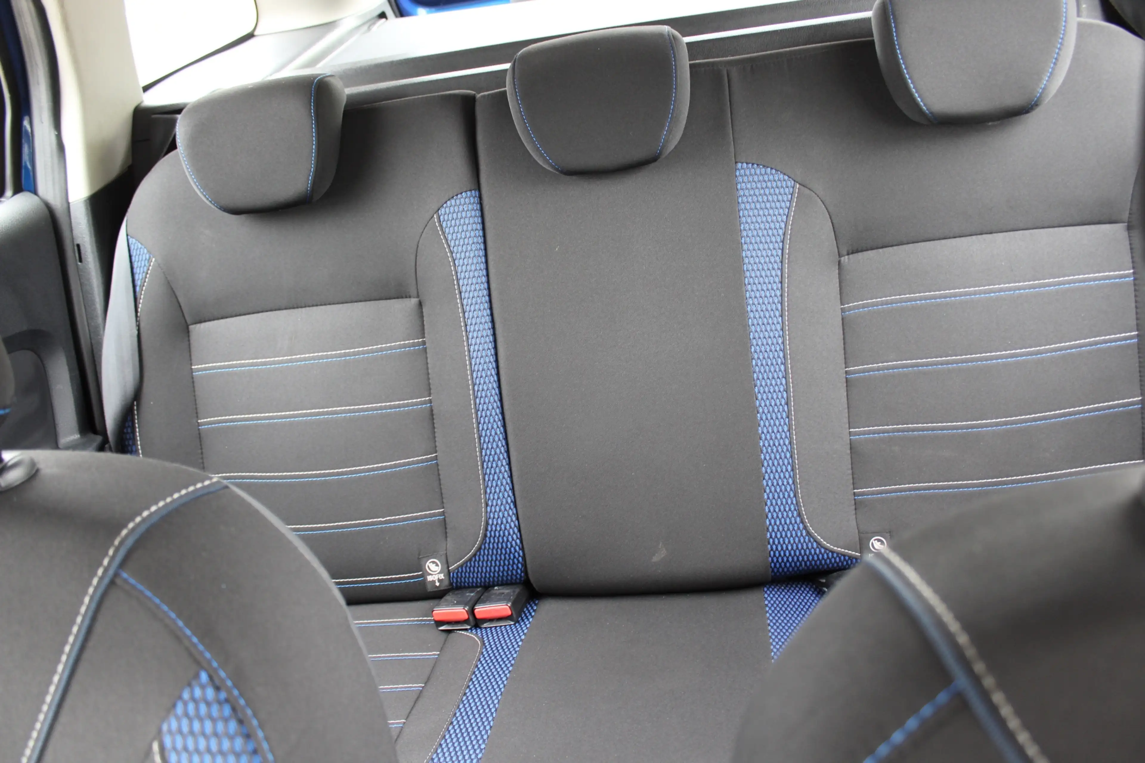 Dacia Logan MCV 1.0 TCe Bi-Fuel Stepway Serie Limitee 15th Ann — photo 15