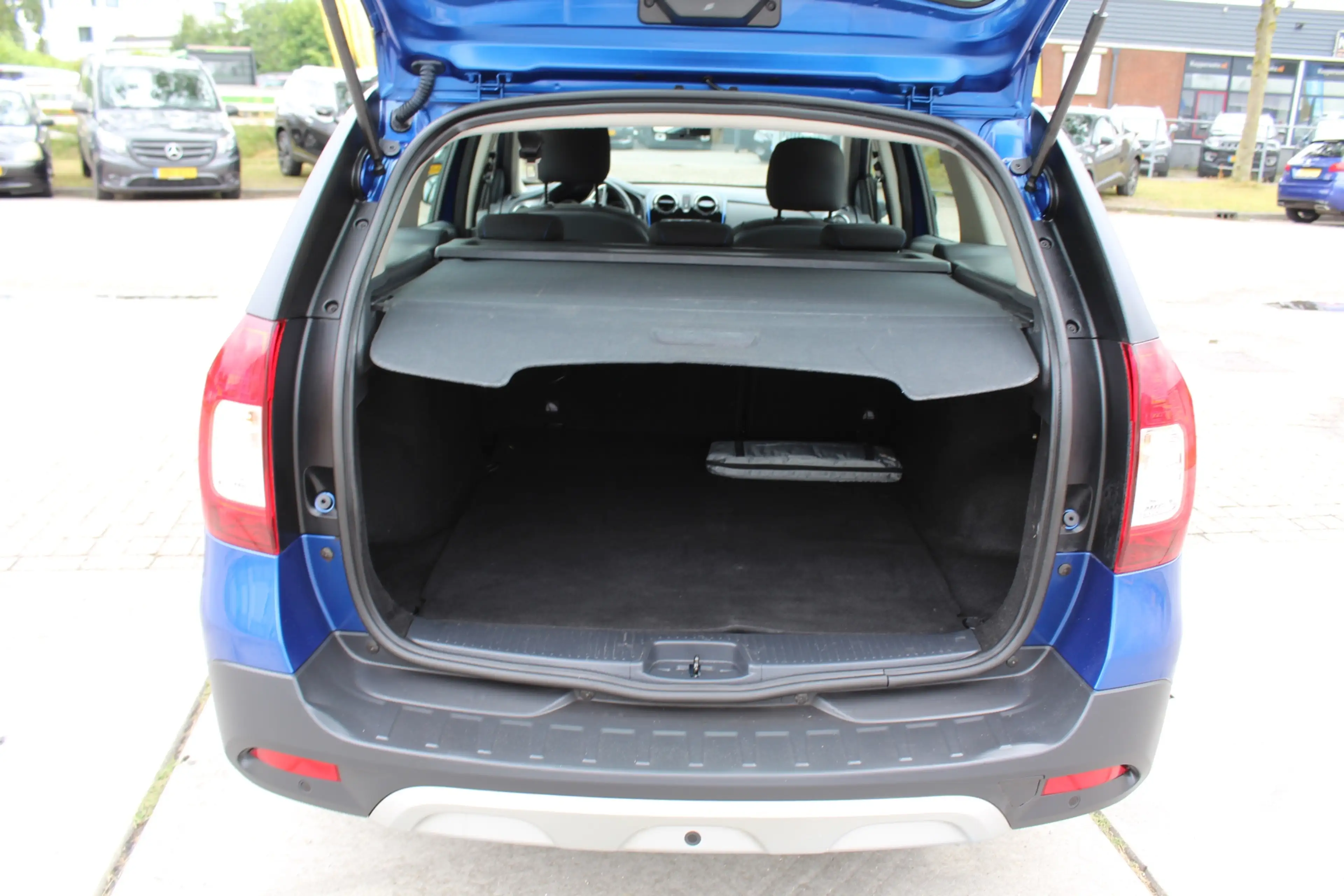 Dacia Logan MCV 1.0 TCe Bi-Fuel Stepway Serie Limitee 15th Ann — photo 10