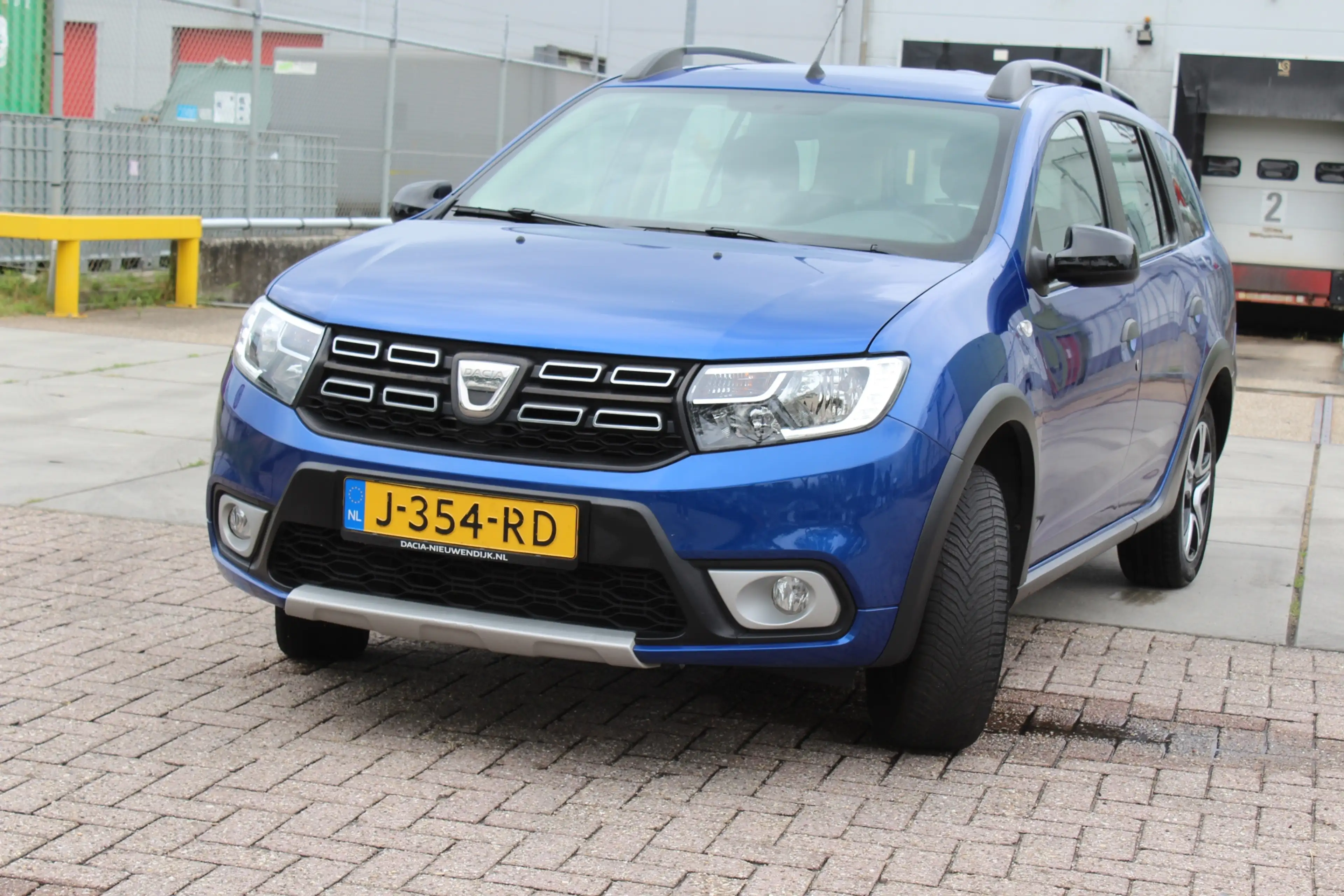 Dacia Logan MCV 1.0 TCe Bi-Fuel Stepway Serie Limitee 15th Ann — photo 16