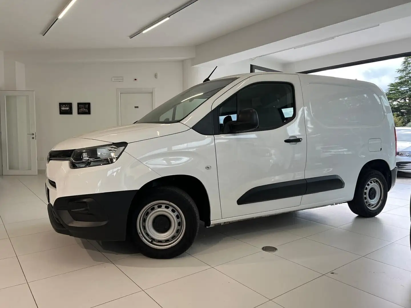 Toyota Proace Proace City 1.5D 100 CV S&S PC 4p. Comfort Blanc - 2