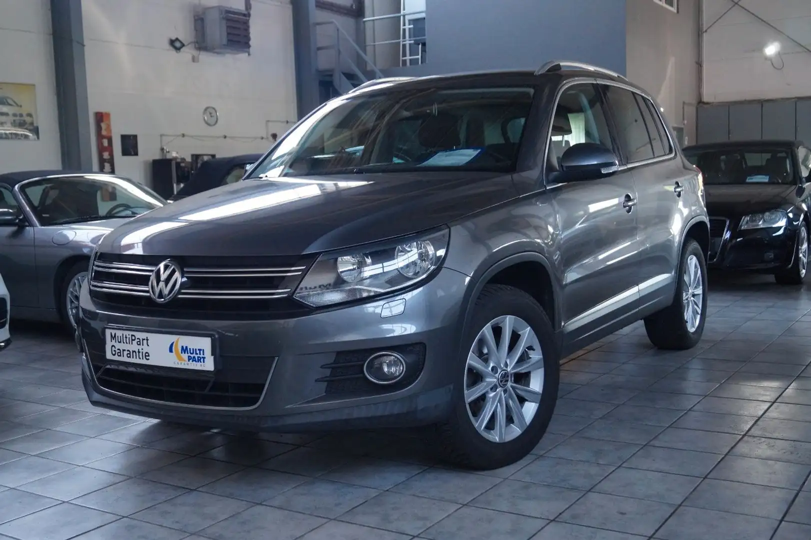 Volkswagen Tiguan Sport & Style BMT*1.Hand*Alcantara*PDC* Grau - 1