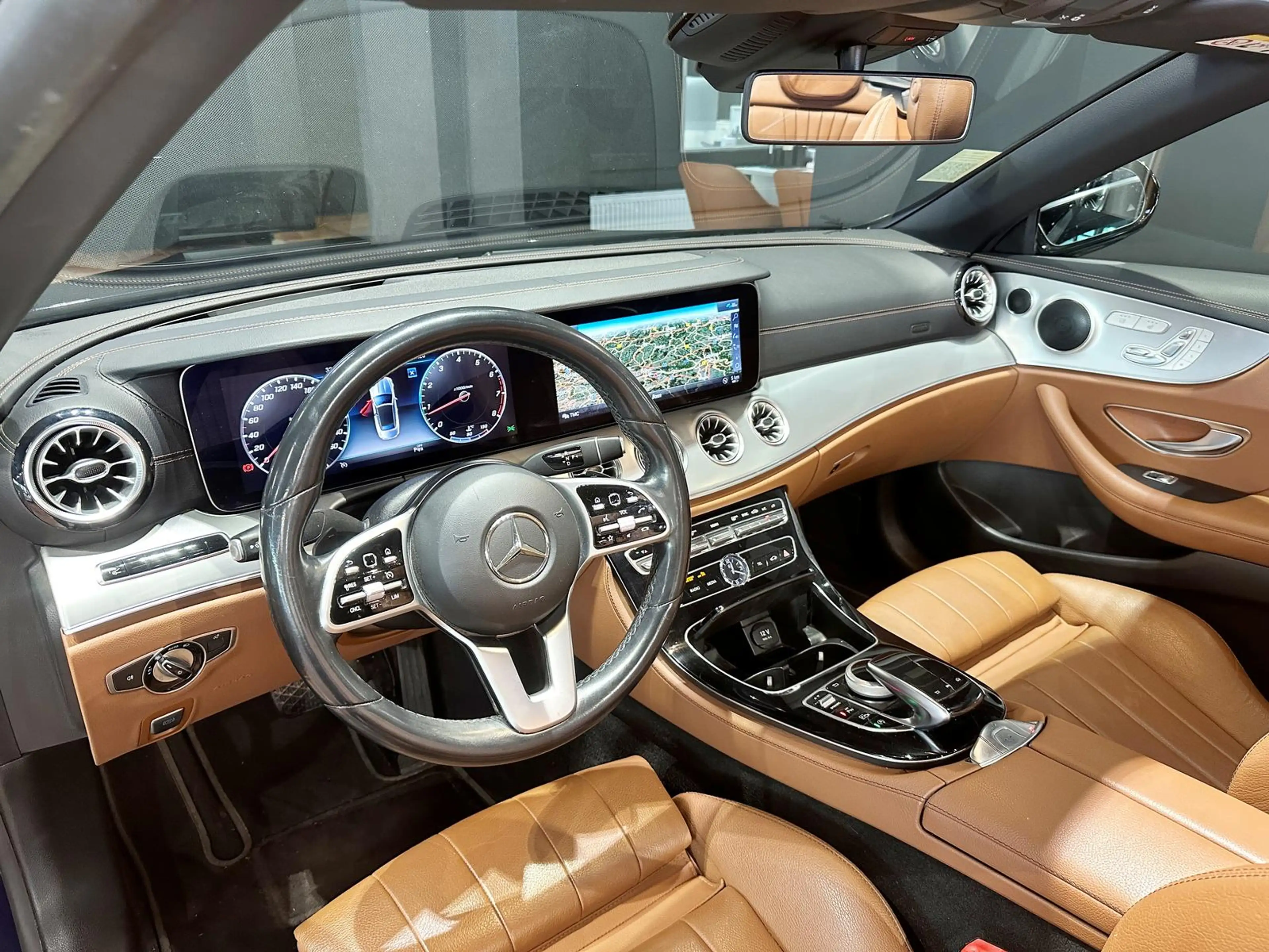 Mercedes-Benz E 450 4M CABRIO AVANTGARDE HUD MBEAM MEMORY AIRCAP+AIRSC — photo 11