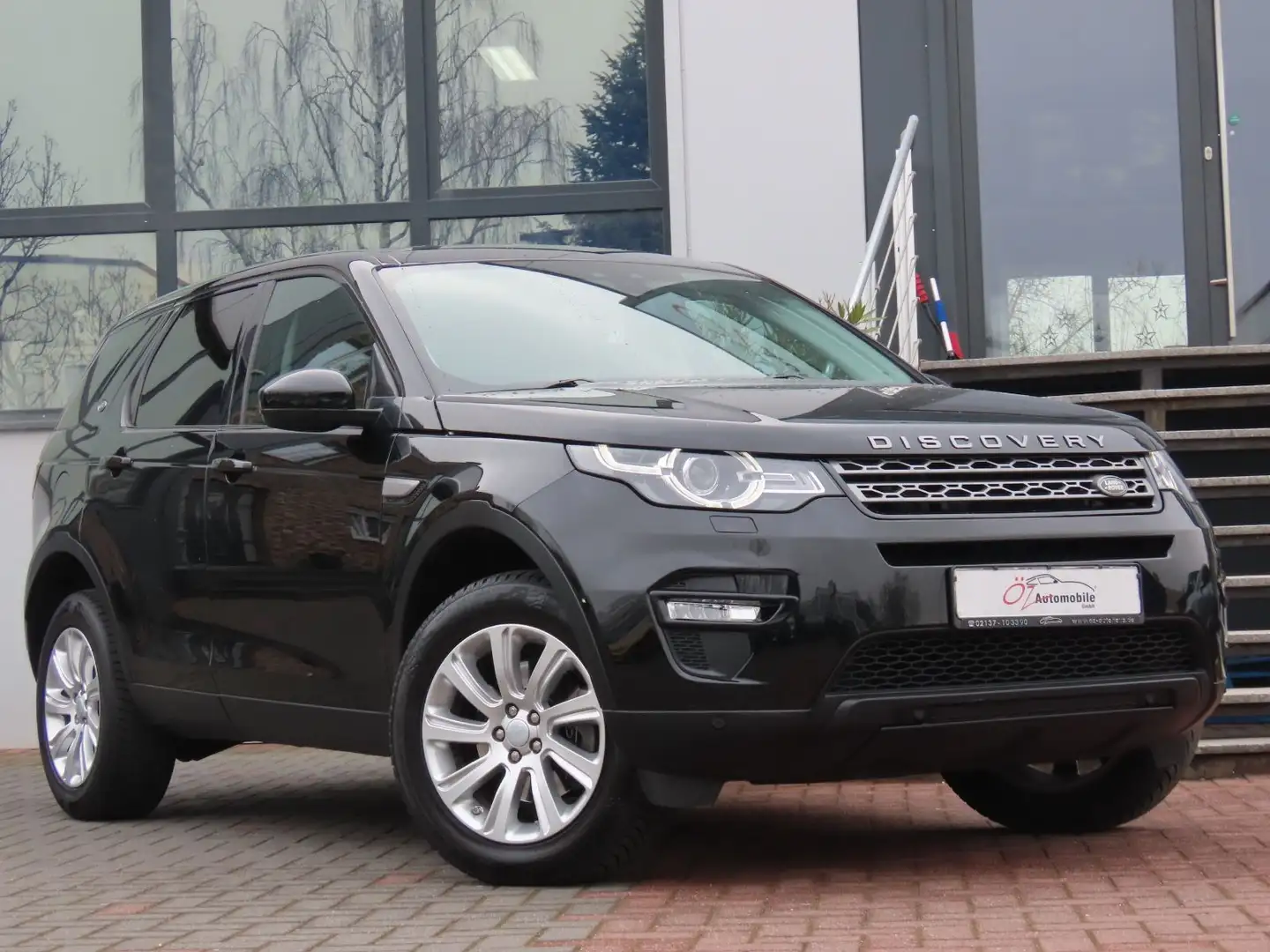 Land Rover Discovery Sport Schwarz - 1