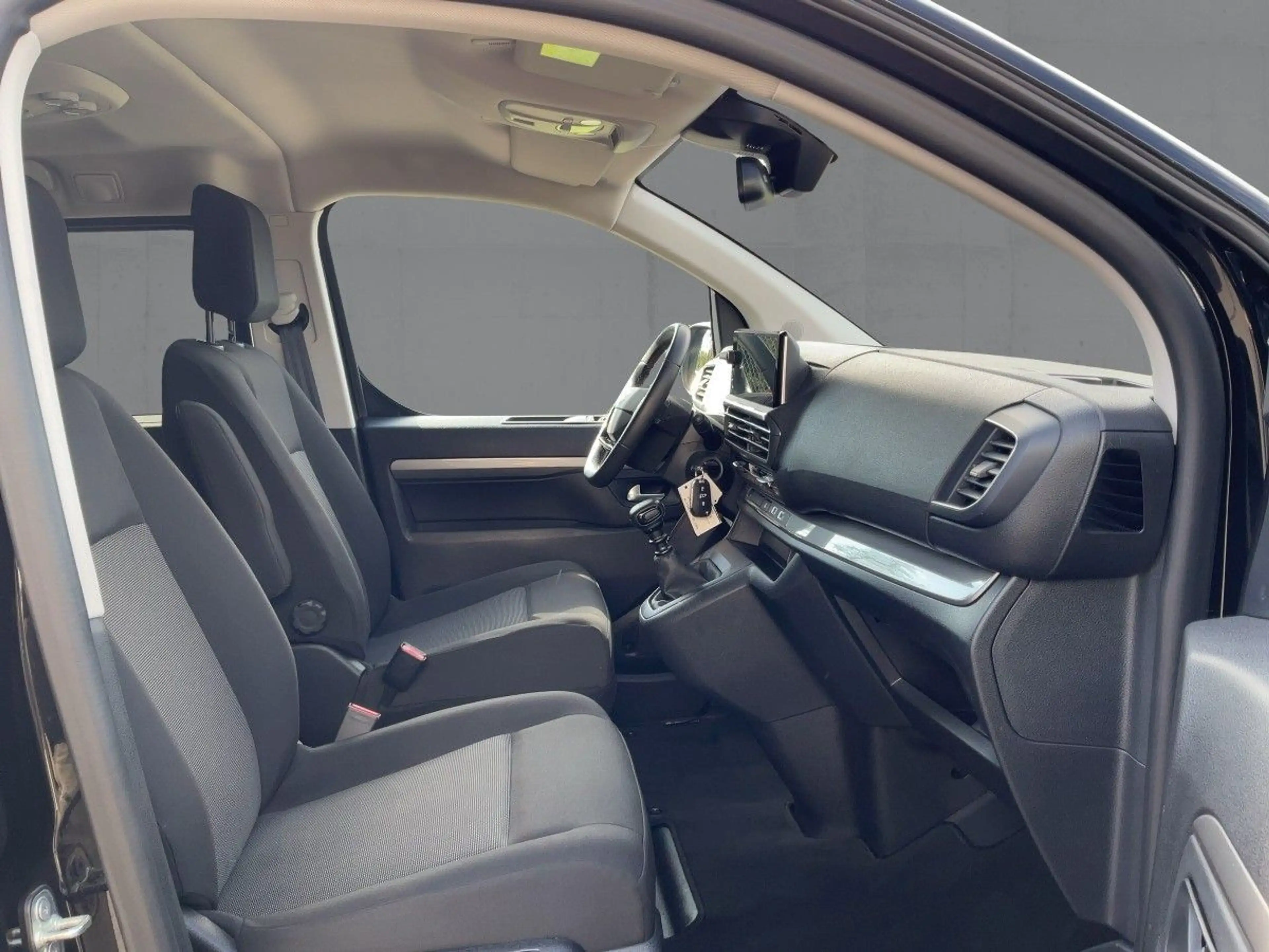 Toyota Proace Verso L1 SHUTTLE COMFORT NAV+ACC+SHZ+HuD — photo 12