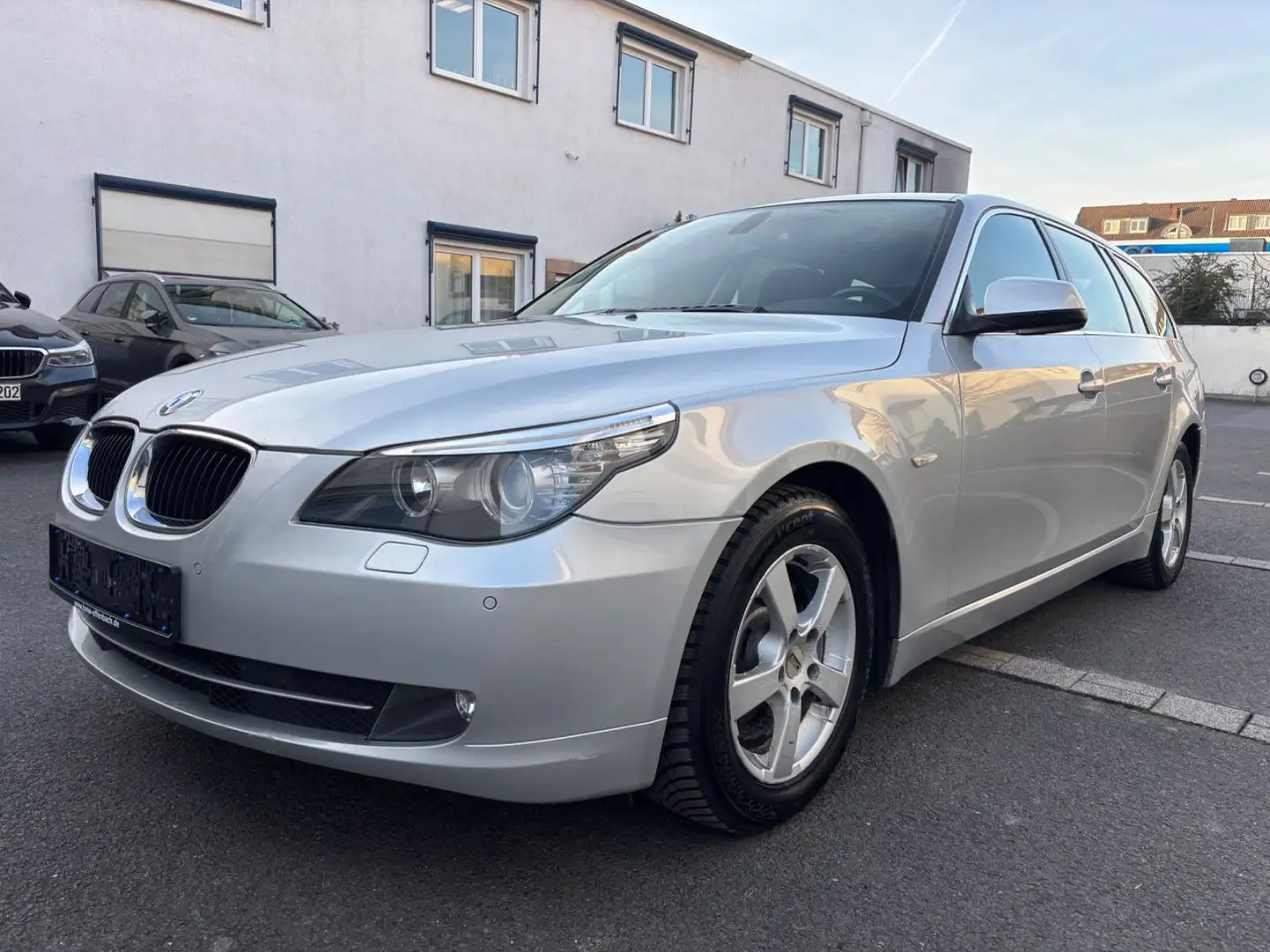 BMW 520 d Touring *Navi & 6Gang* Silber - 1