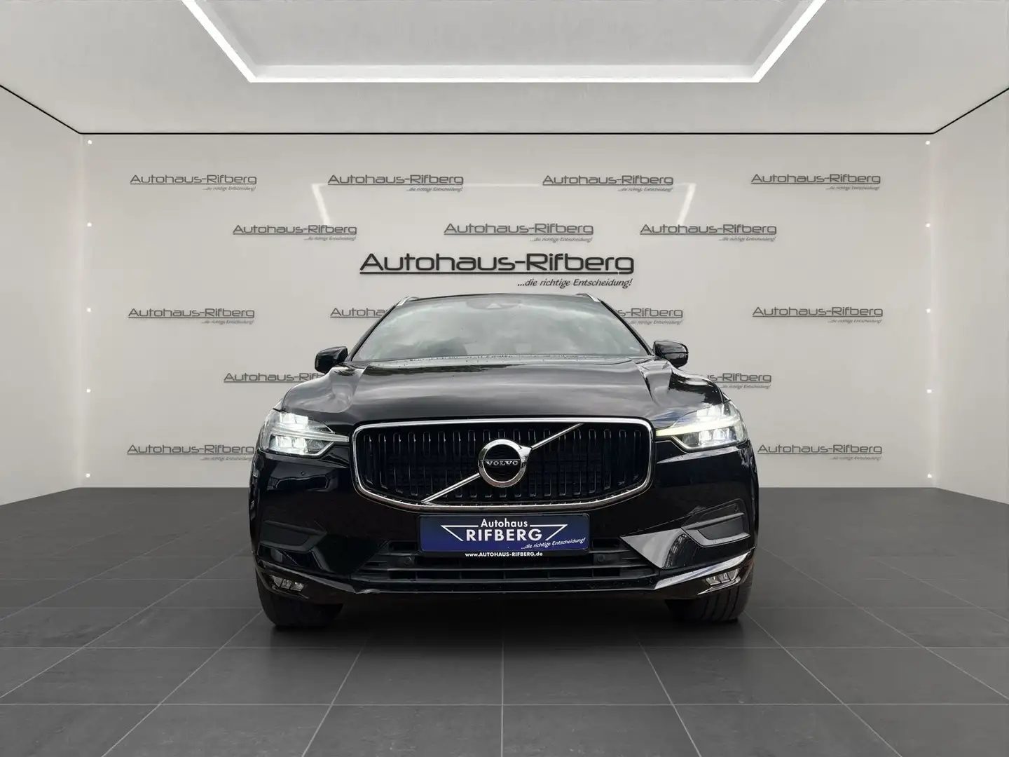 Volvo XC60 D4 Momentum 2WD/AUT/NAVI/19Z/KAMERA/LEDER Noir - 2