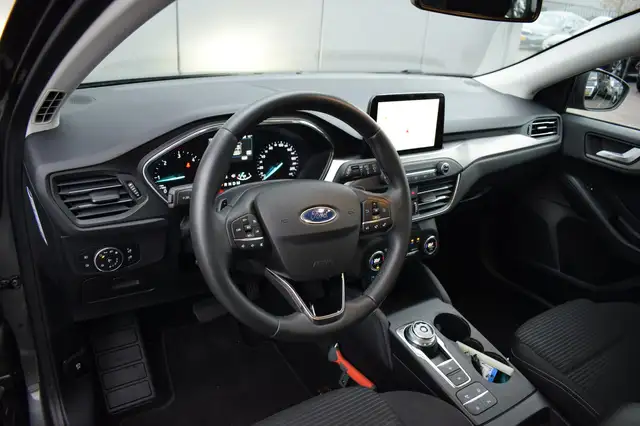 Ford Focus view 4