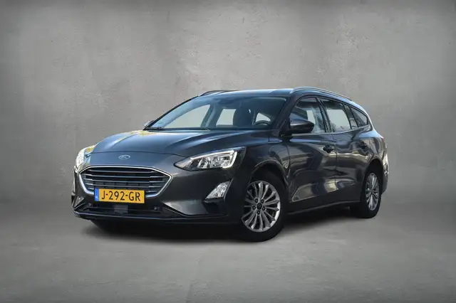 Ford Focus view 2