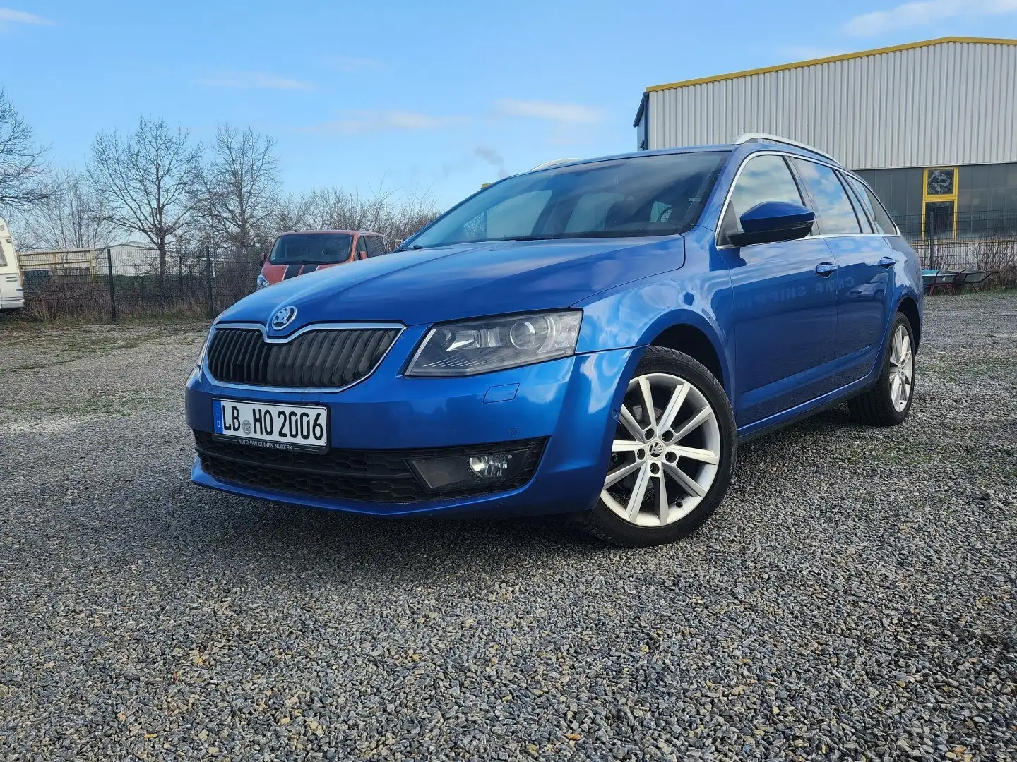 Skoda Octavia Combi 1.6 TDI Green tec DSG Solution Blau - 1