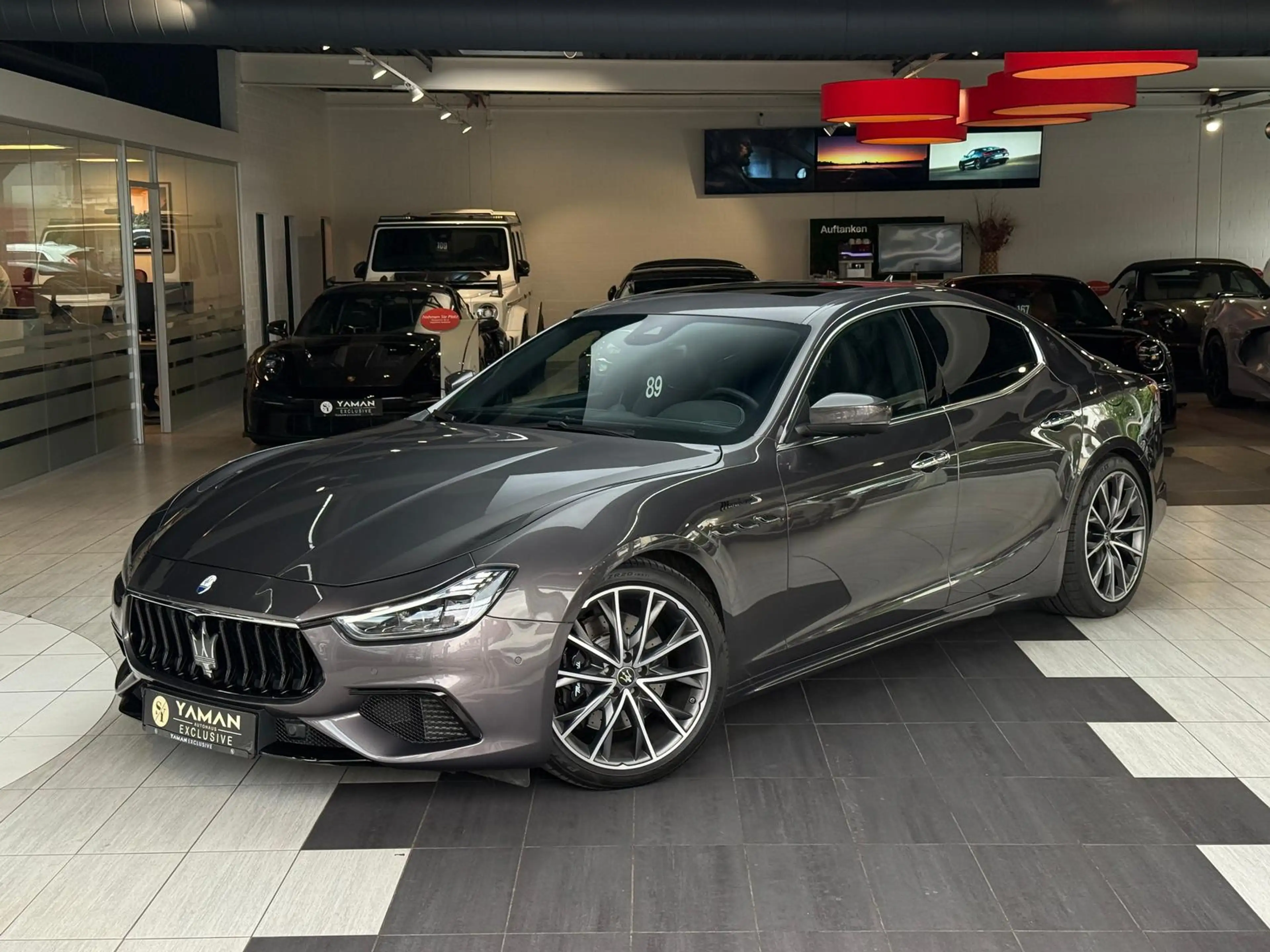 Maserati Ghibli Modena S Q4 Glasdach H&K SoftClose