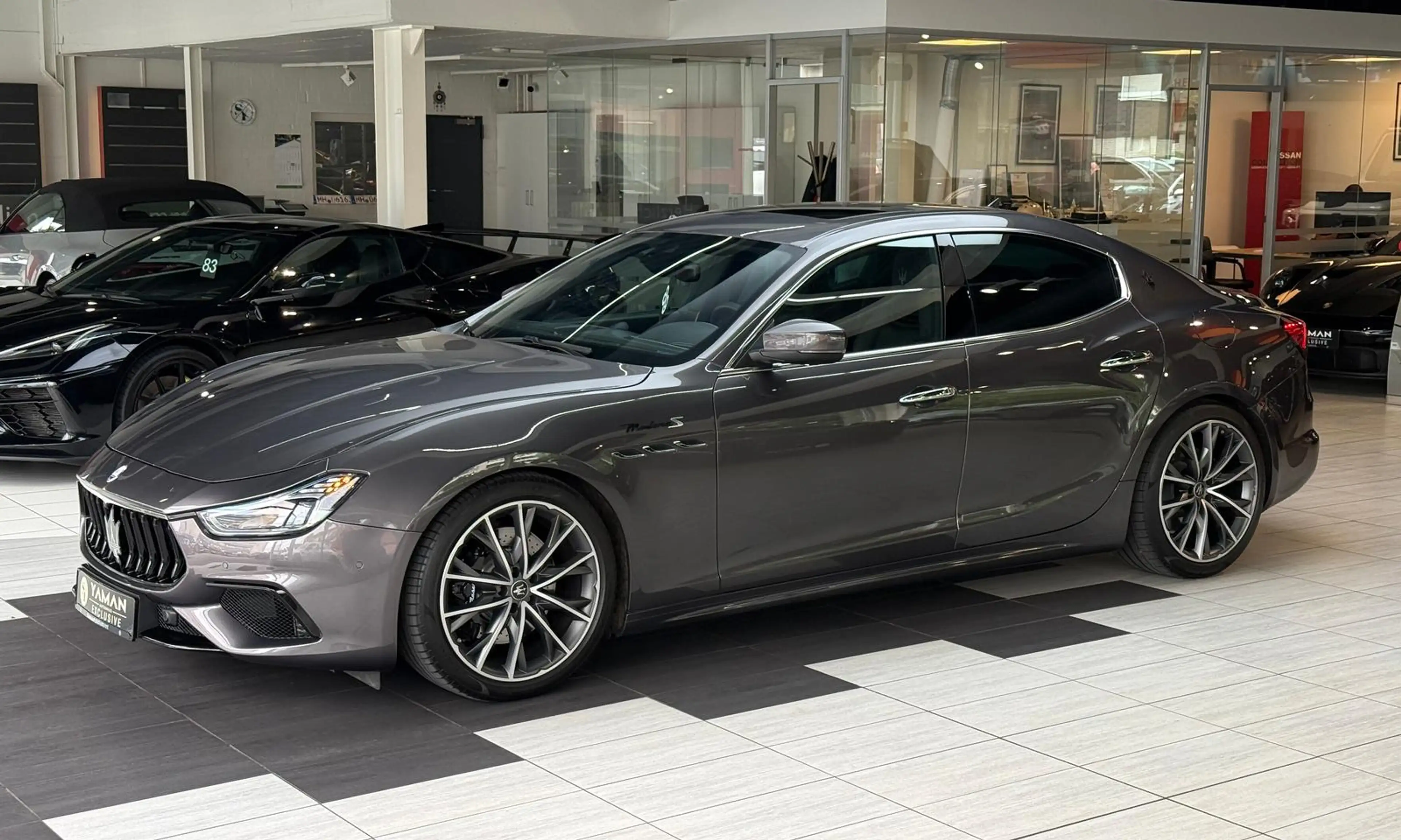 Maserati Ghibli Modena S Q4 Glasdach H&K SoftClose — photo 2