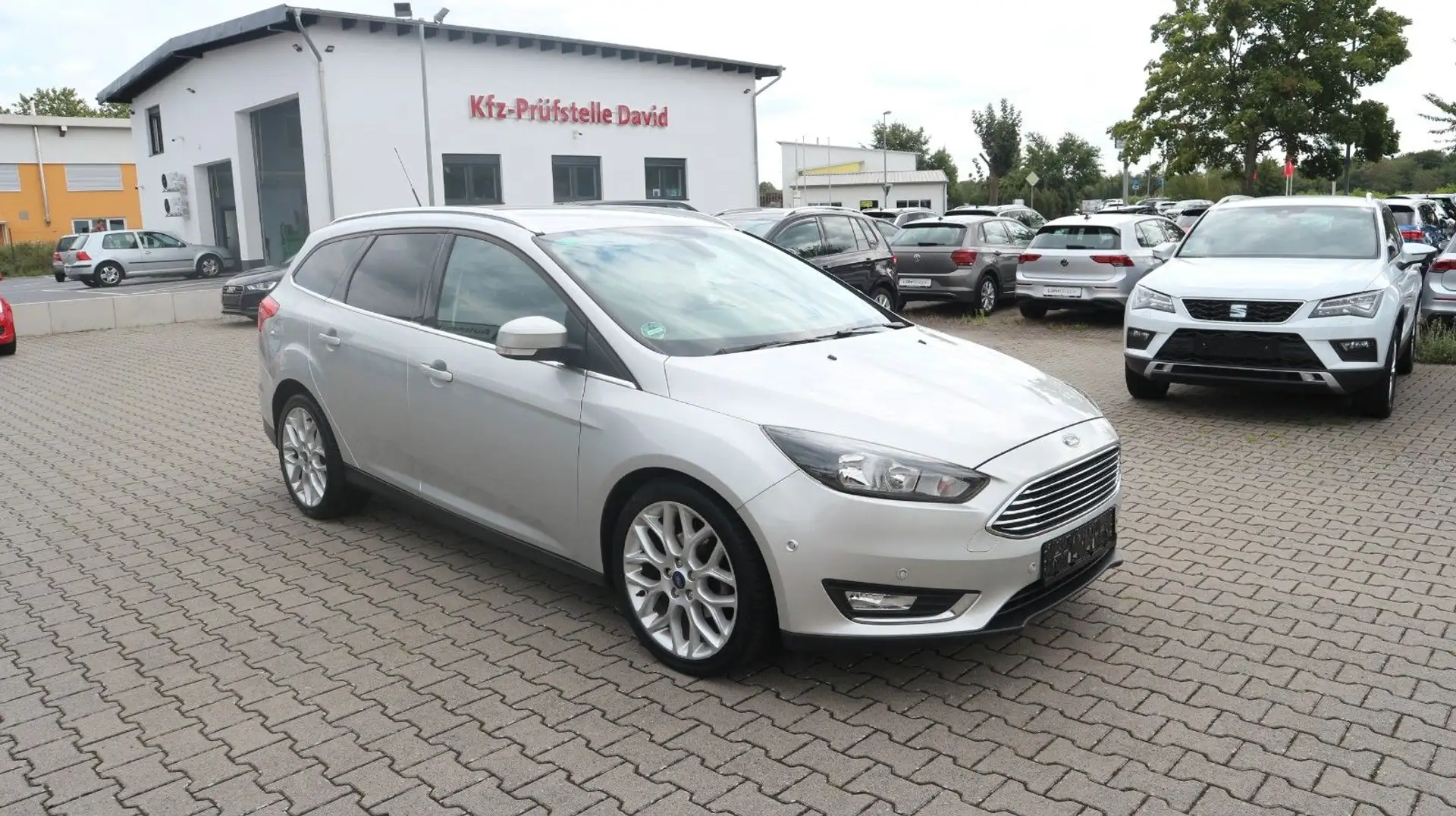 Ford Focus 1.0 EcoBoost Turnier Titanium*Navi*HU neu* Gris - 2
