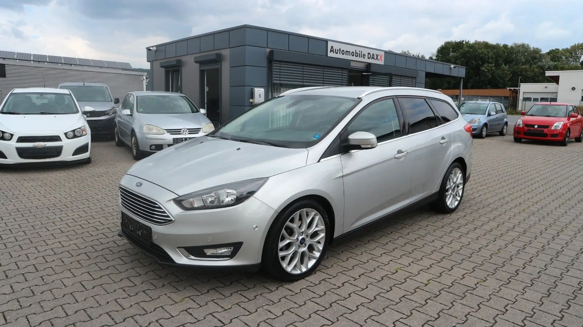Ford Focus 1.0 EcoBoost Turnier Titanium*Navi*HU neu* Gris - 1