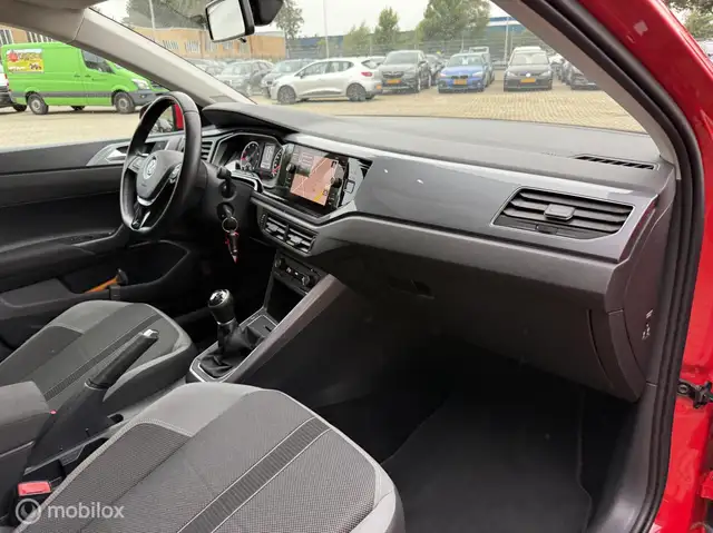 Volkswagen Polo view 14
