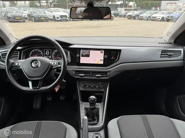 Volkswagen Polo view 2