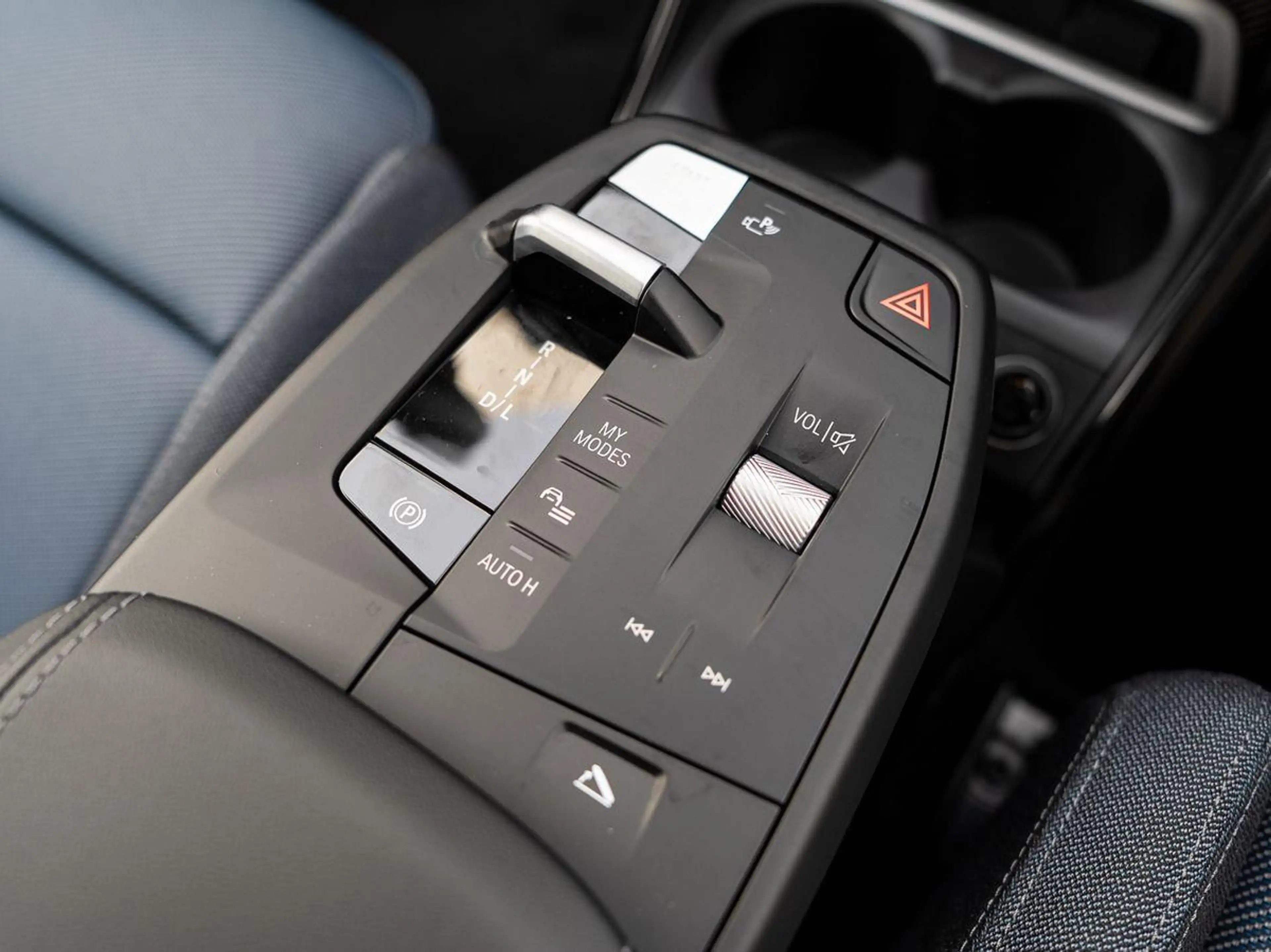 BMW 220 220d Active Tourer AHK 17" aLED PANO Sportsitze — photo 15