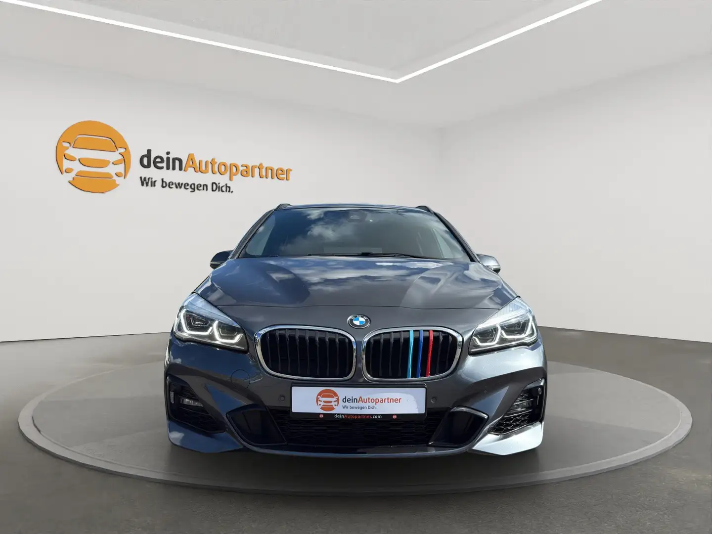 BMW 218 i GT M Sport  7 Sitze AHK LEDER LED Grau - 2