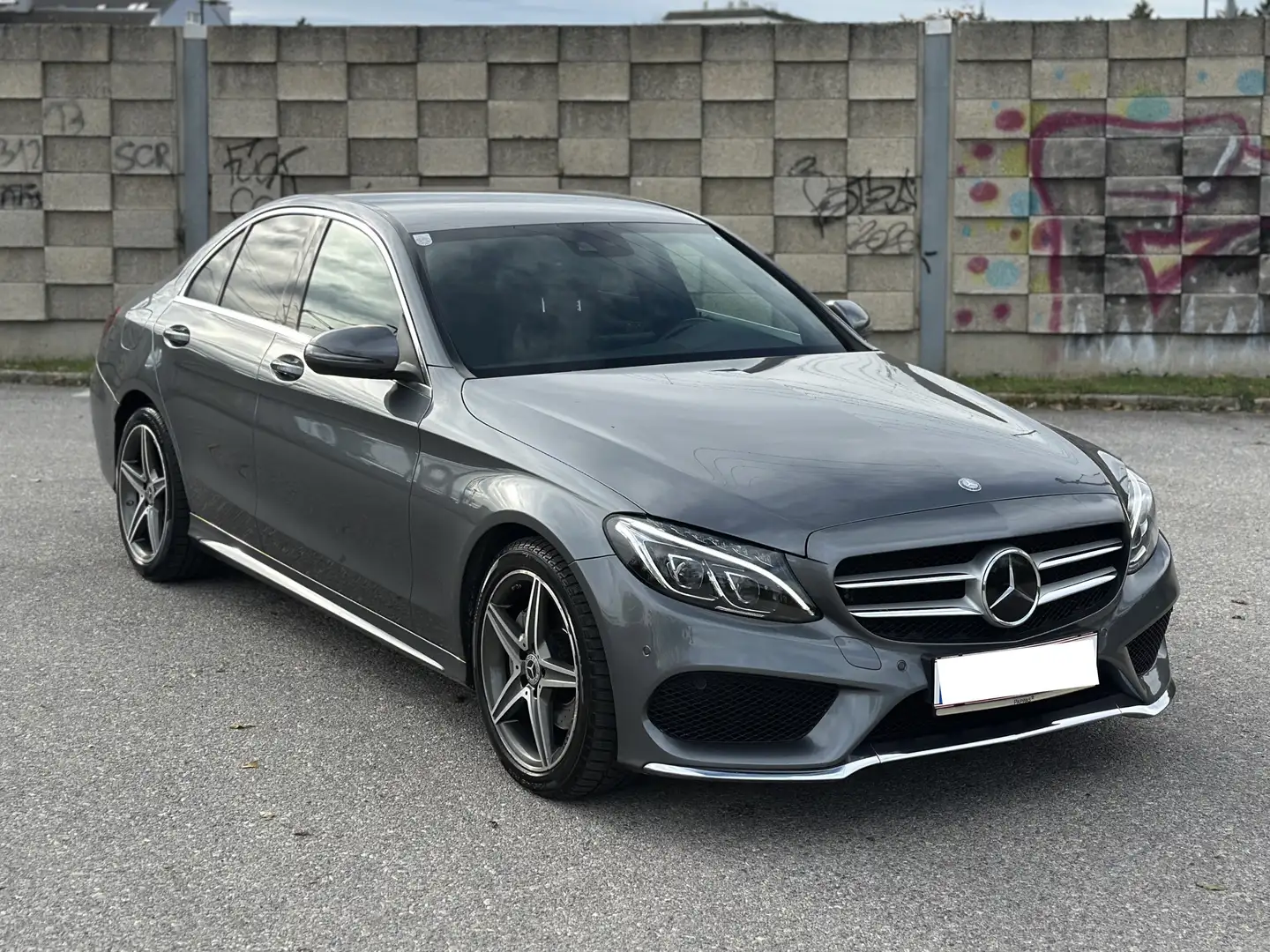 Mercedes-Benz C 220 Mercedes-Benz C-Klasse 220d AMG Line Limousine - 2