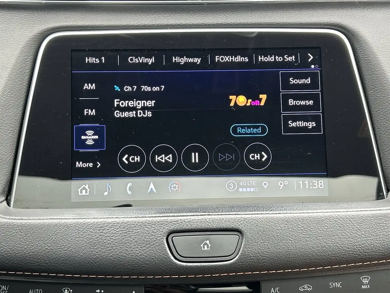 Cadillac XT4 снимка Cadillac XT4