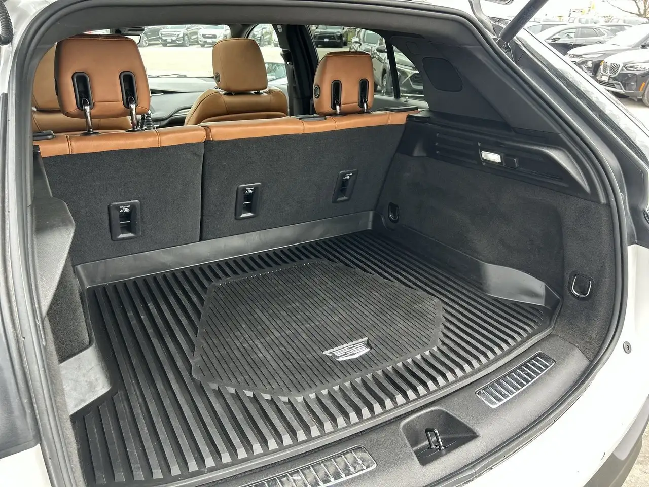 Cadillac XT4 снимка Cadillac XT4