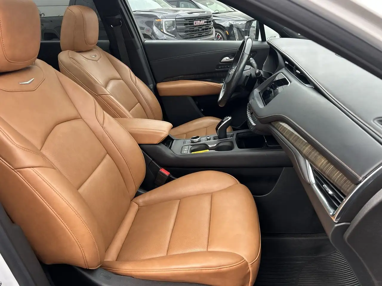 Cadillac XT4 снимка Cadillac XT4