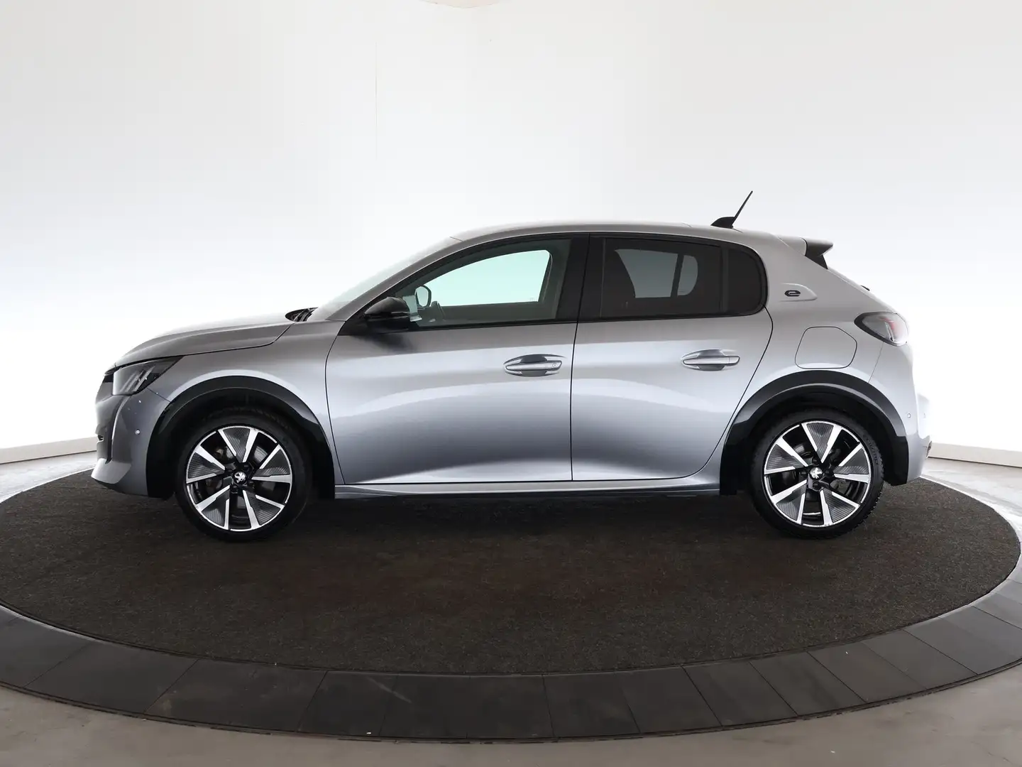 Peugeot e-208 EV GT Pack 50 kWh | SoH 91% | Camera | Panoramadak Gris - 2