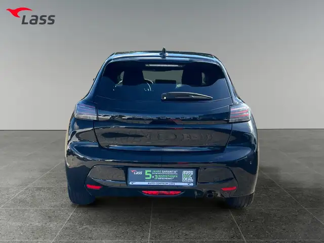 Peugeot 208 view 5