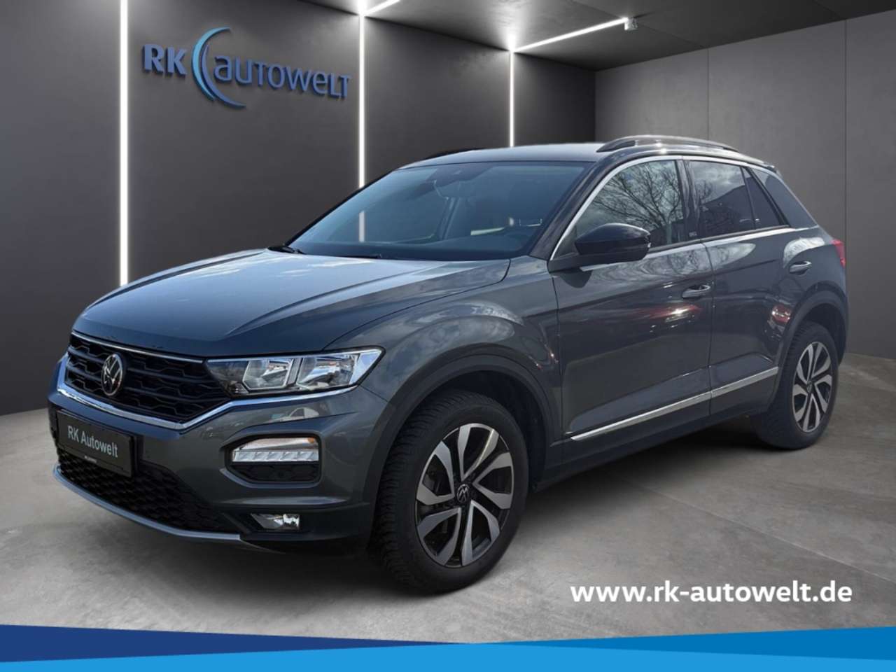 Volkswagen T-Roc 2021 — Active 1.5 TSI AHK-abnehmbar Navi ACC Apple CarPla