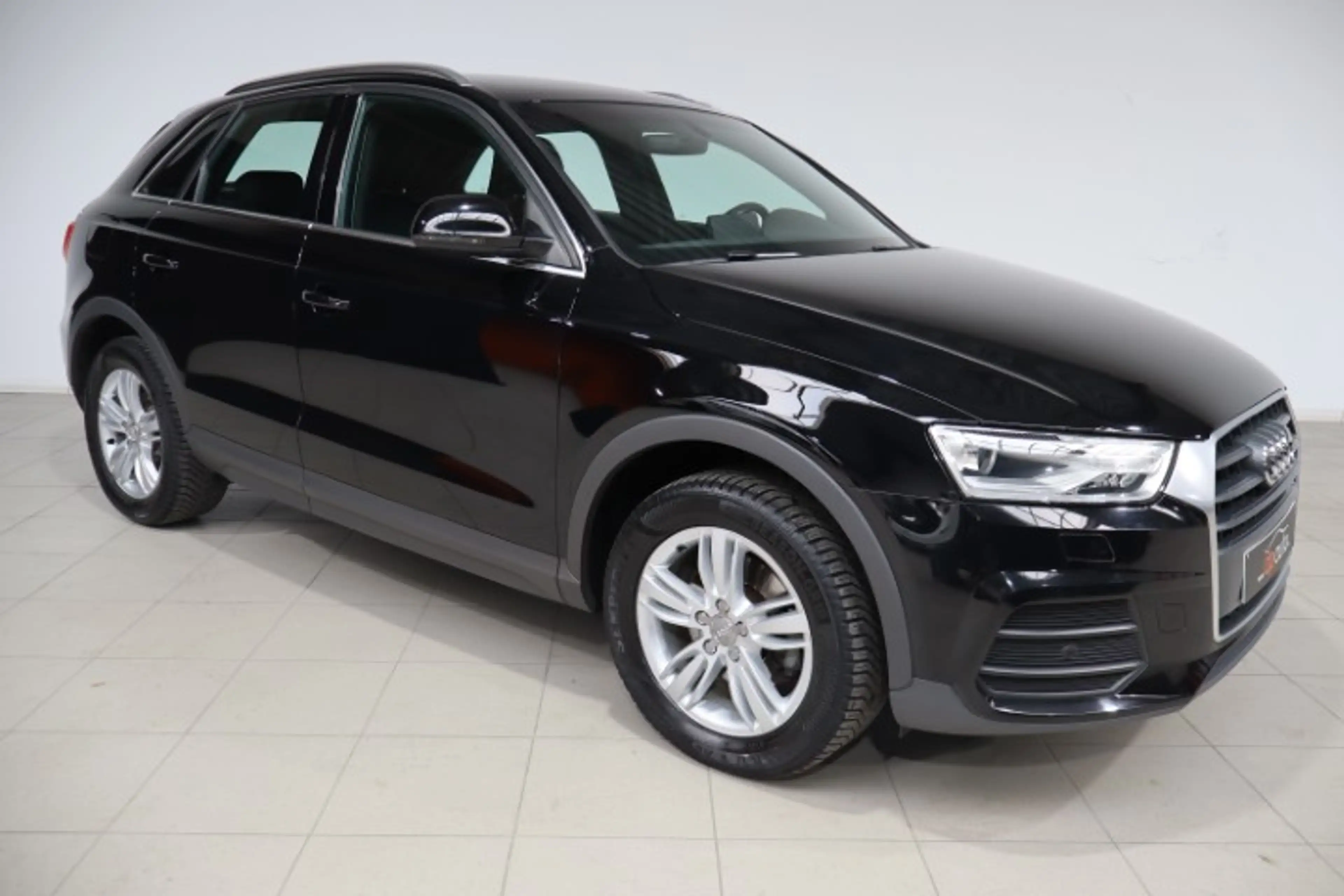 Audi Q3 Q3 2.0 TDi Sport S tronic — photo 2
