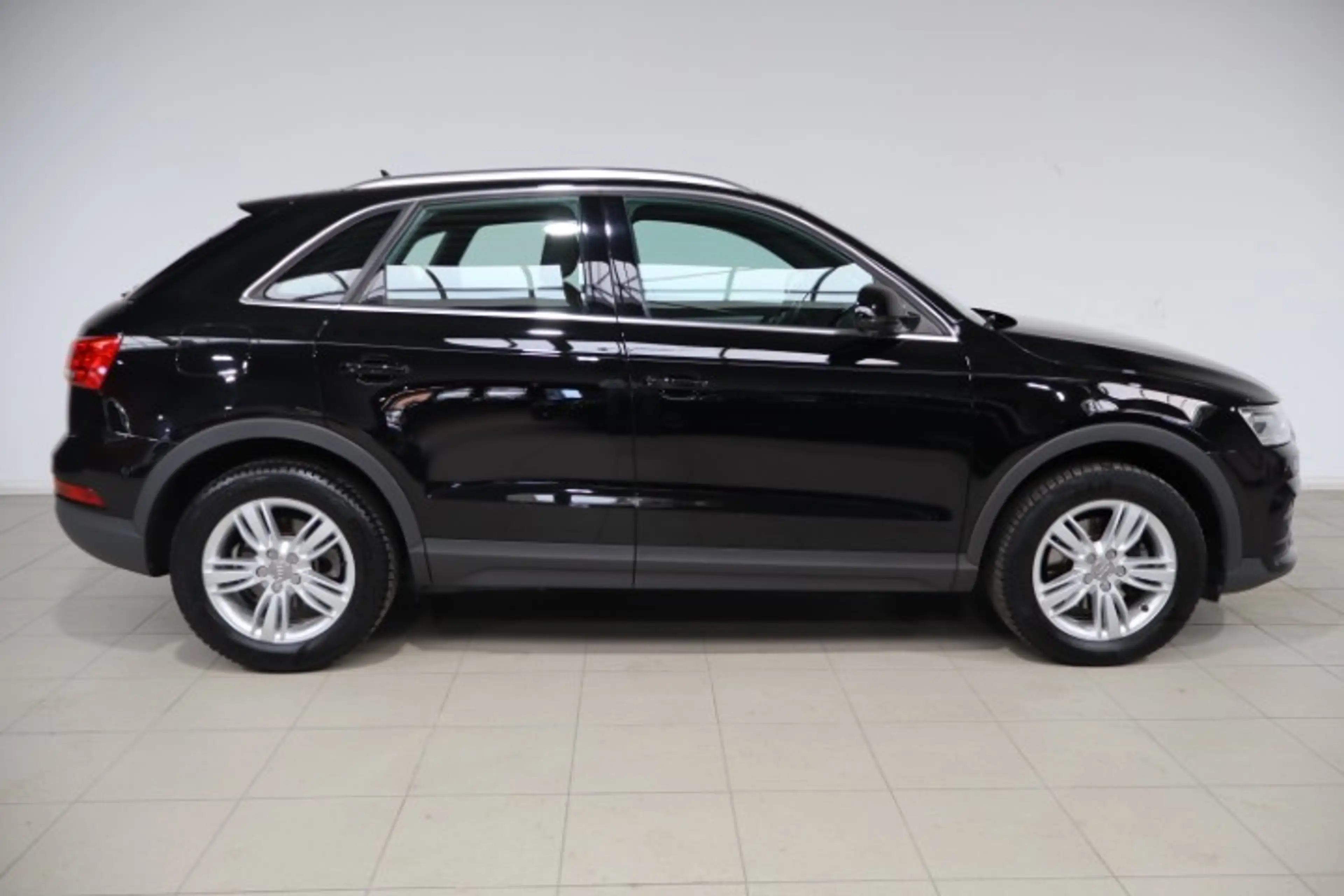 Audi Q3 Q3 2.0 TDi Sport S tronic — photo 4