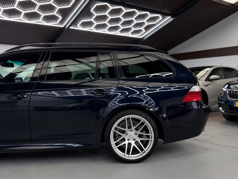 BMW 523 5-serie Touring 523i M-Pakket Facelift High Execut — photo 23