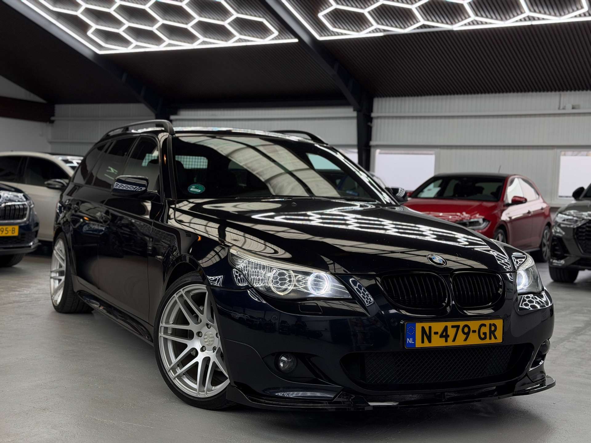 BMW 523