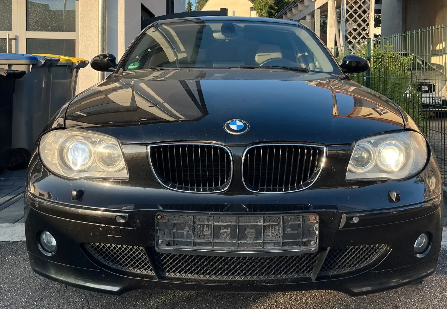 BMW 120 d XENON NAVI AHK SCHIEBEDACH LEDER PDC TOP Schwarz - 2