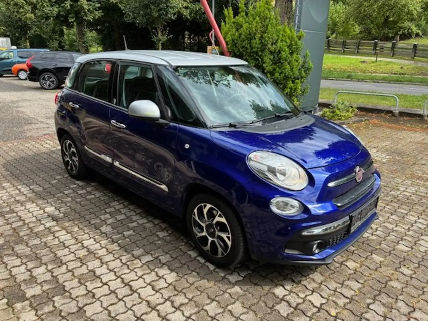 Fiat 500L 1,3 MultiJet II 95 Mirror *FSE*NSW*PDC*ALU* Blau - 1
