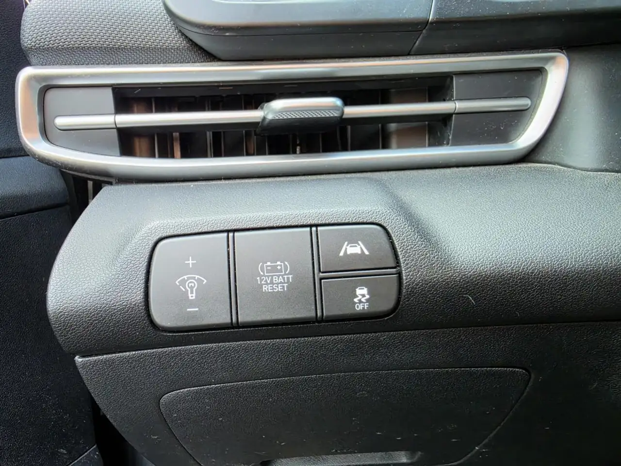 Hyundai ELANTRA снимка Hyundai ELANTRA