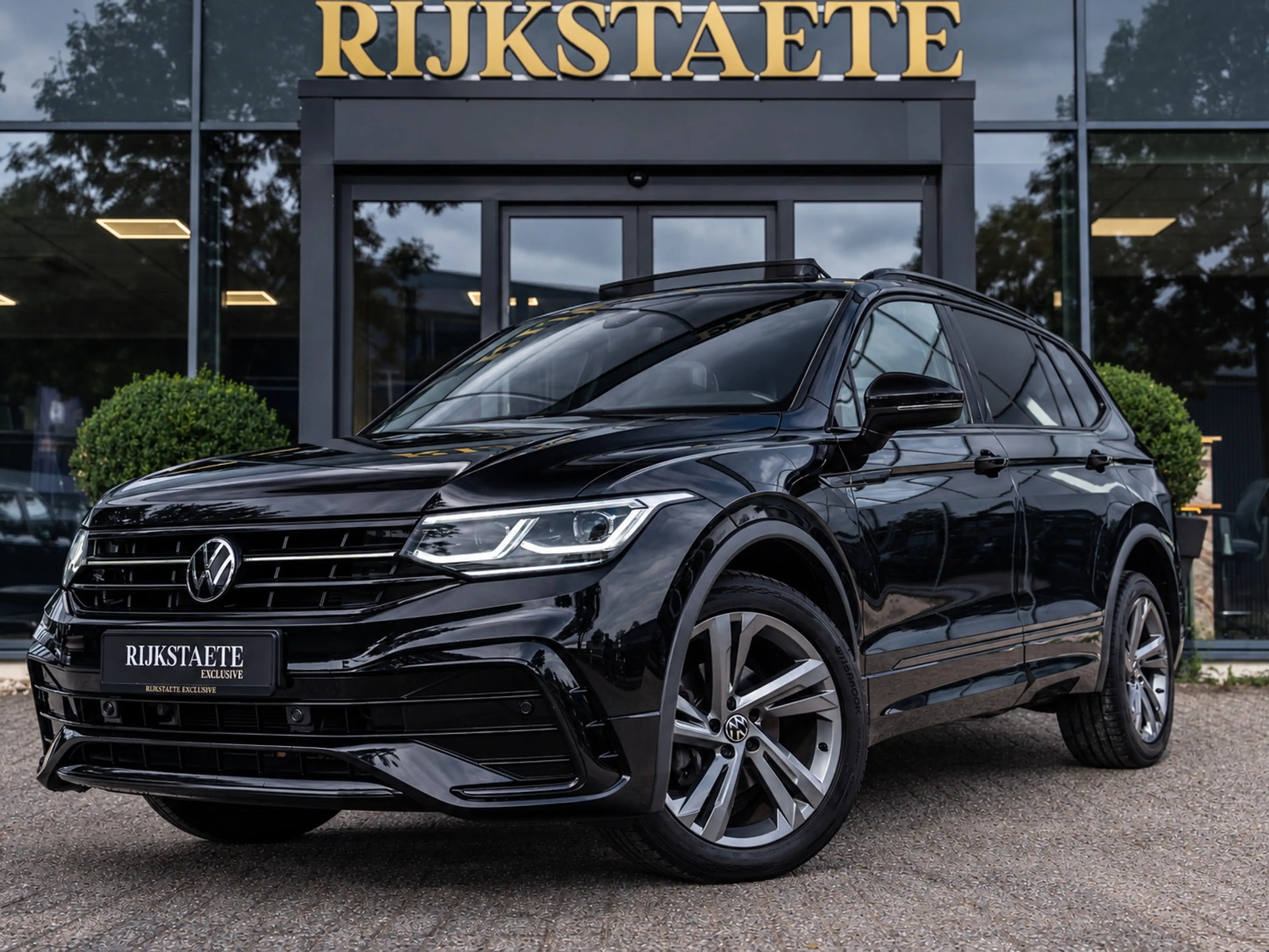 Volkswagen Tiguan Allspace 1.5 TSI R-Line|7P|PANO|CAM|ACC|19