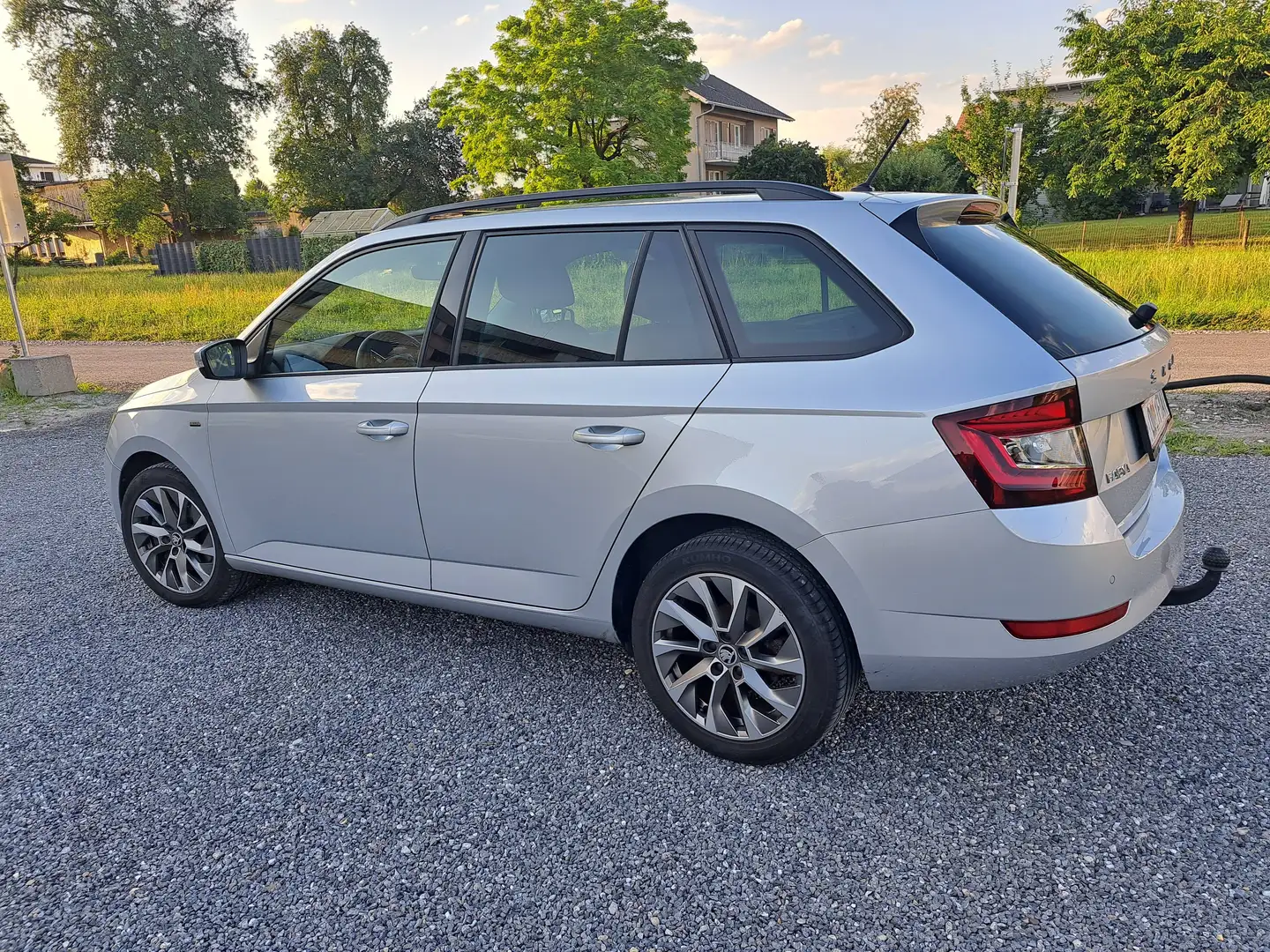 Skoda Fabia Fabia Combi Clever 1,0 TSI DSG Clever Grau - 2