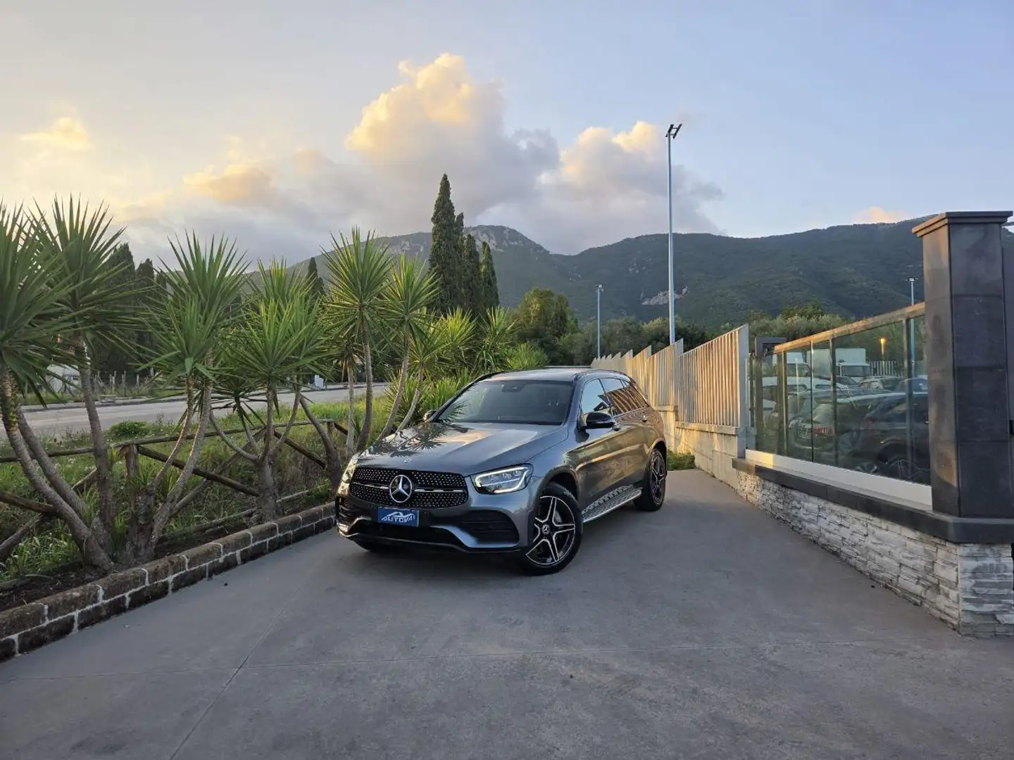 Mercedes-Benz GLC 300 300 d 4Matic Premium Plus Gris - 1
