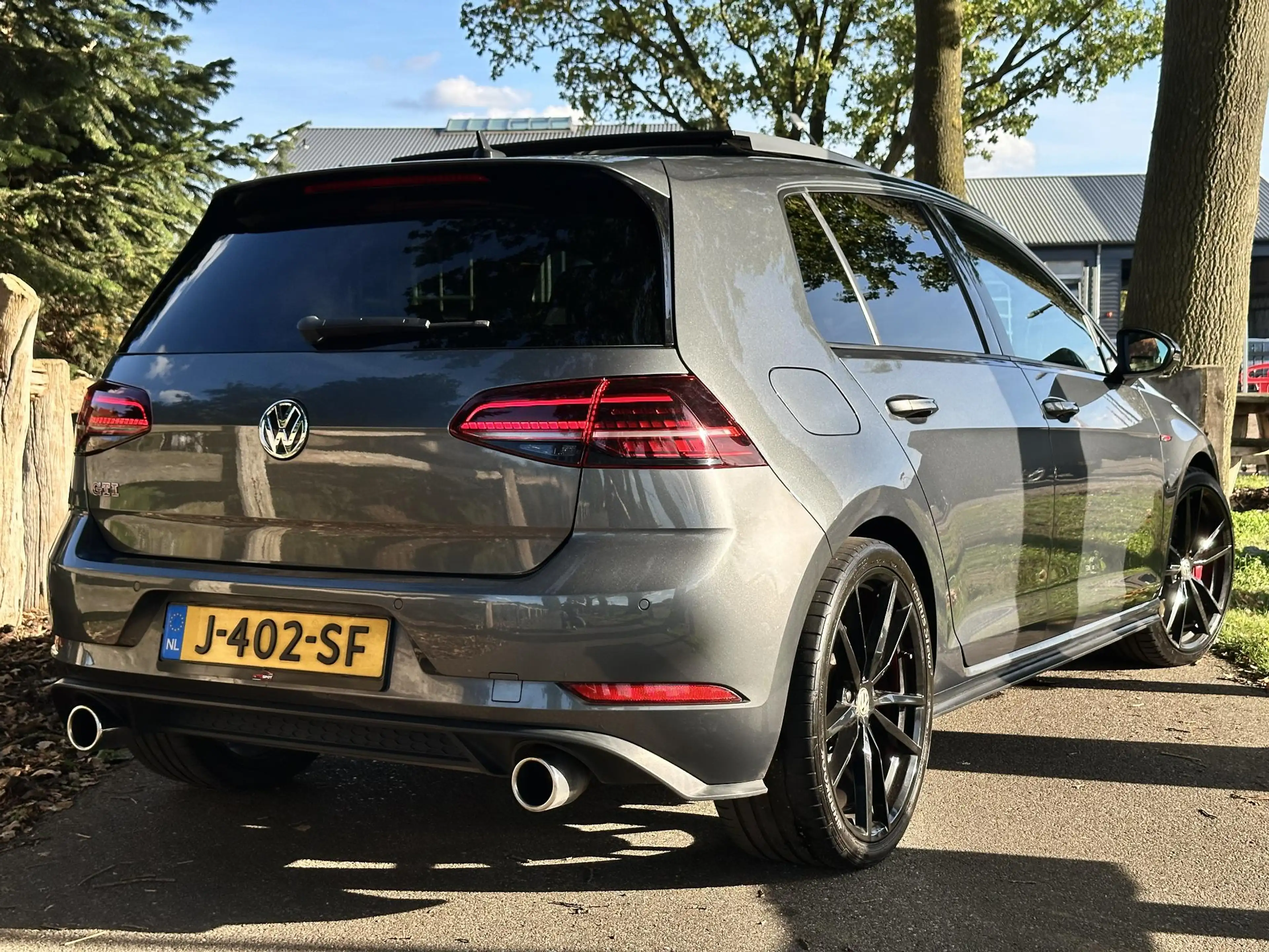 Volkswagen Golf GTI 2.0 TSI Performance — photo 7