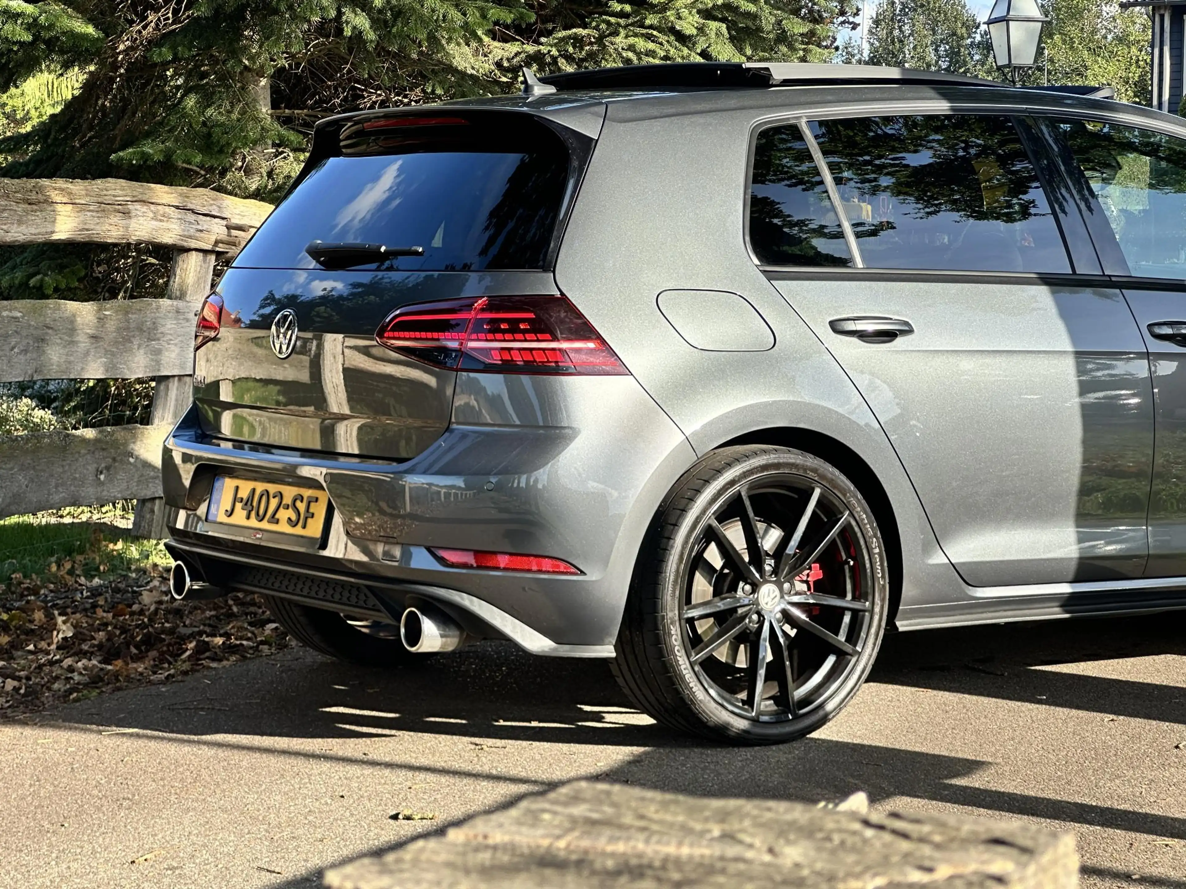 Volkswagen Golf GTI 2.0 TSI Performance — photo 6