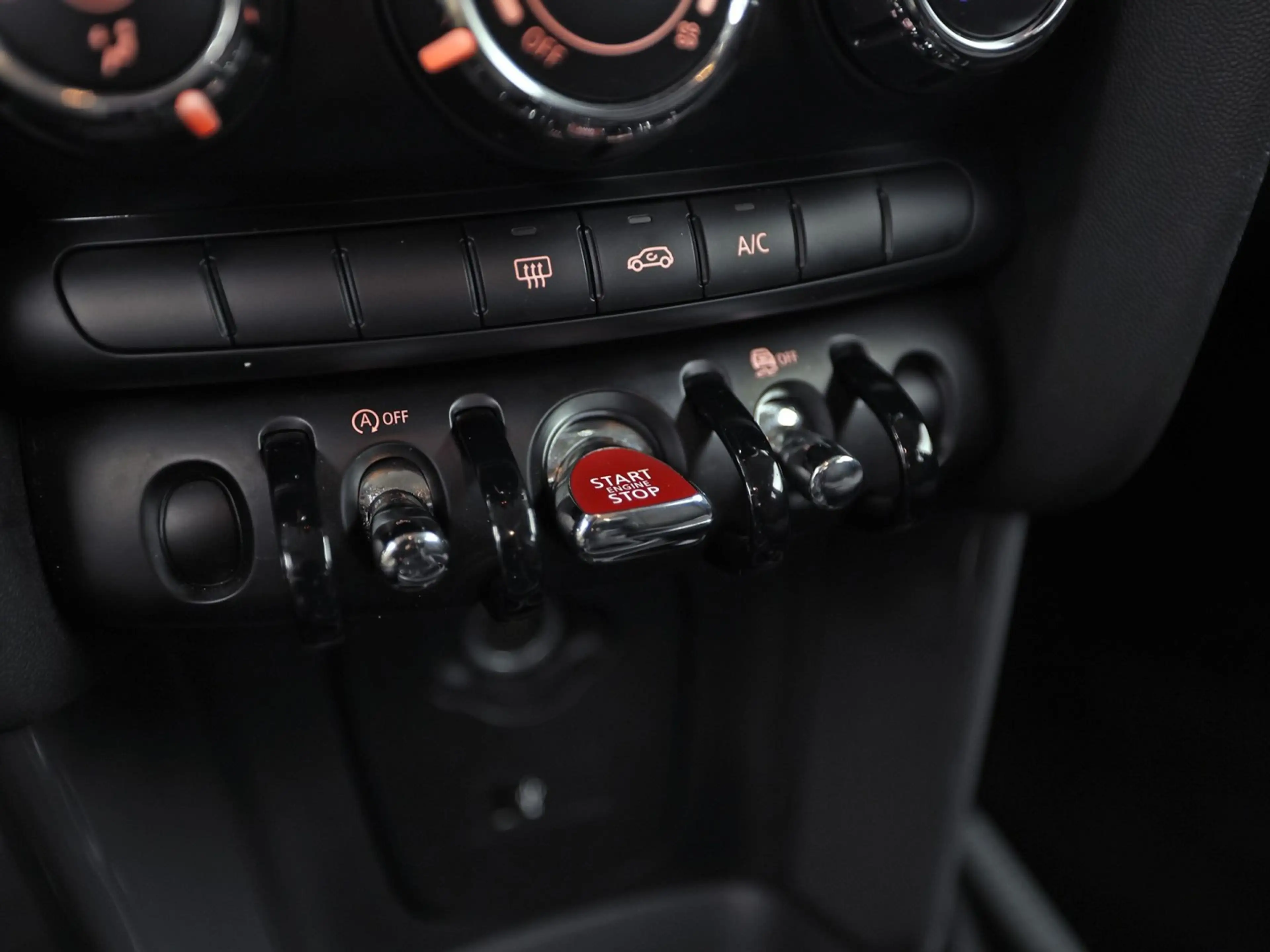 MINI One 1.5 Essential (VIRTUAL COCKPIT, BLACK PACK, APPLE — photo 10