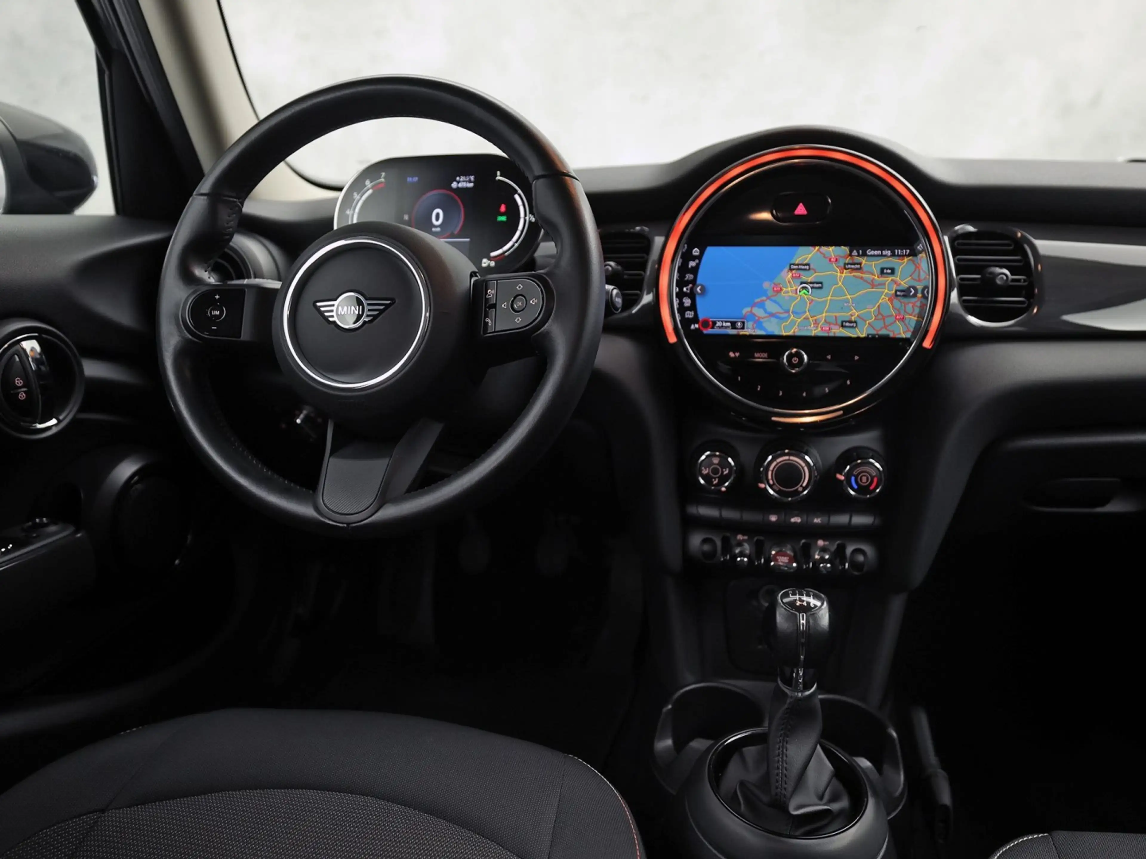 MINI One 1.5 Essential (VIRTUAL COCKPIT, BLACK PACK, APPLE — photo 7